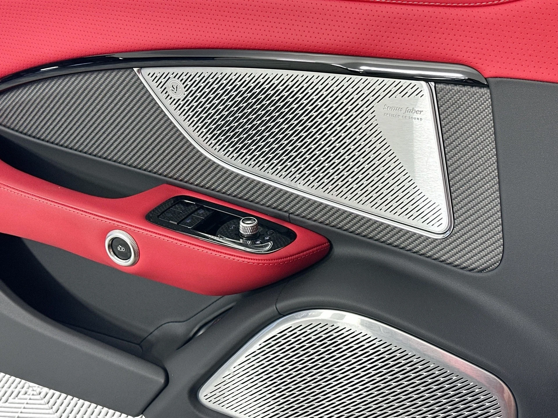 mph016_1813431570_17_1818e48979