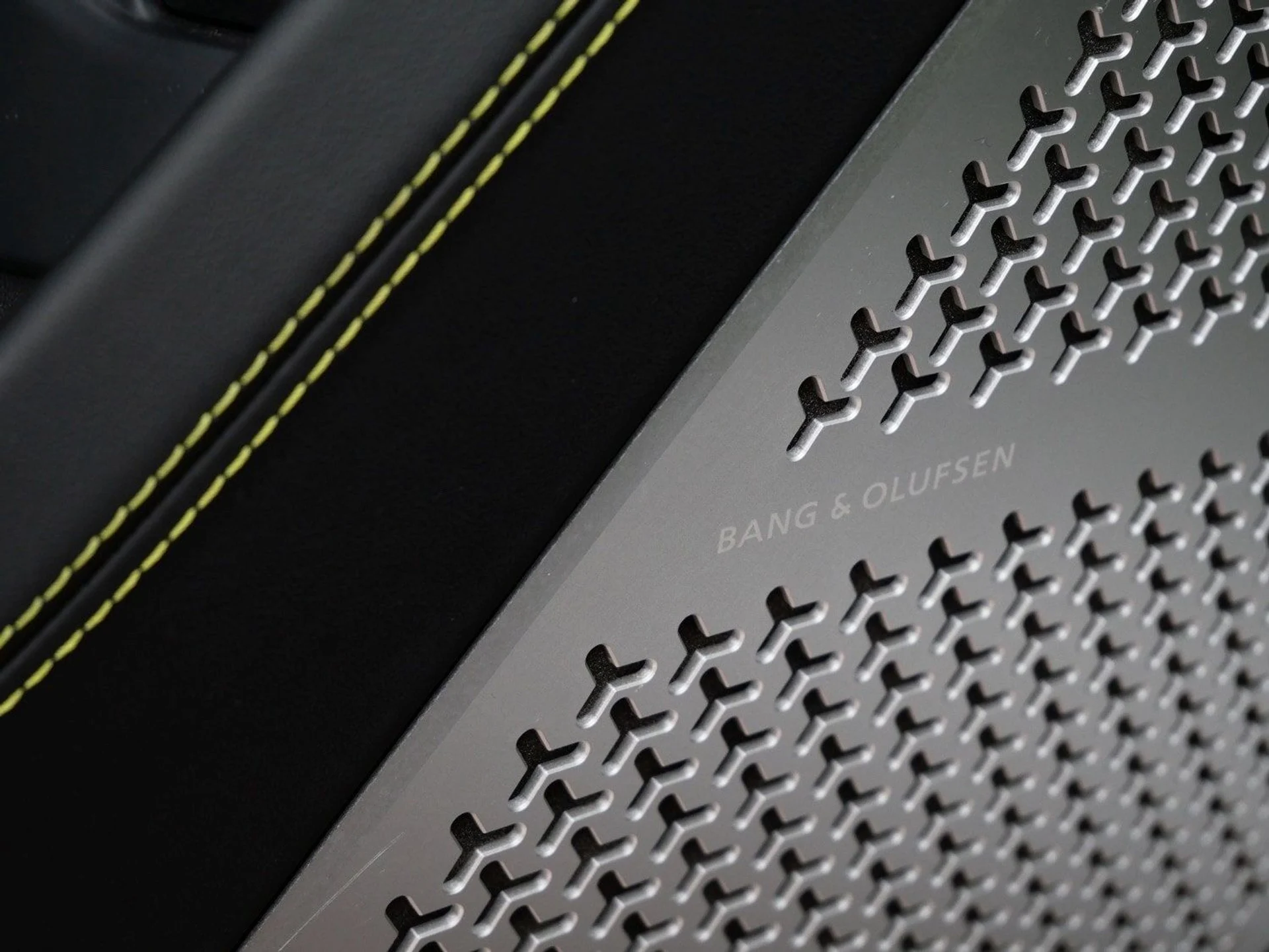 mph016_1816561739_22d709e9234c8dcb1f5582e31c86b840x_70844b13f3