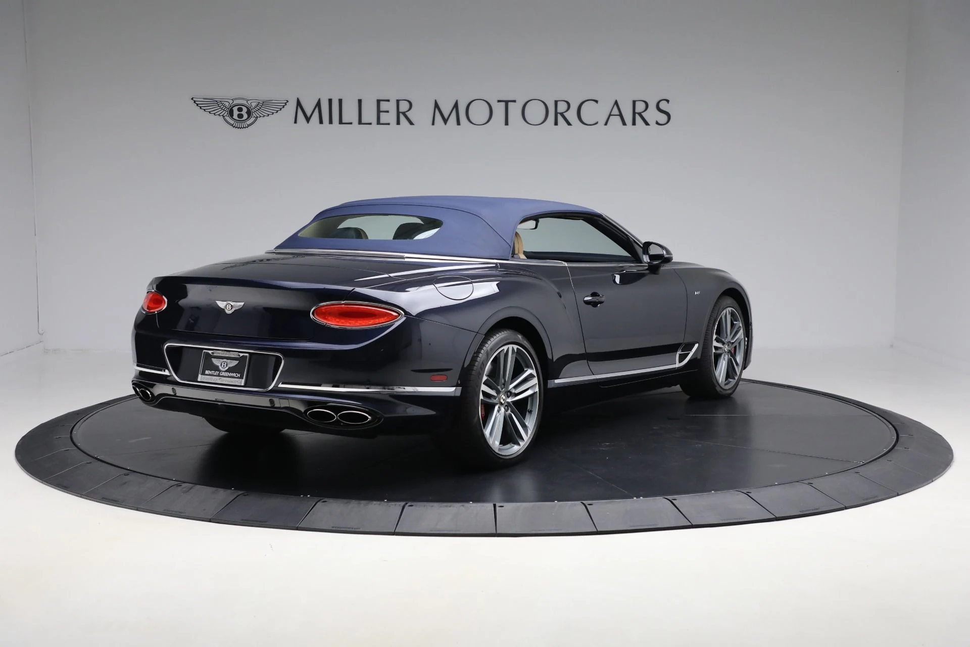 mph016_1819475937_Used_2020_Bentley_Continental_GTC_V8_08adc176be