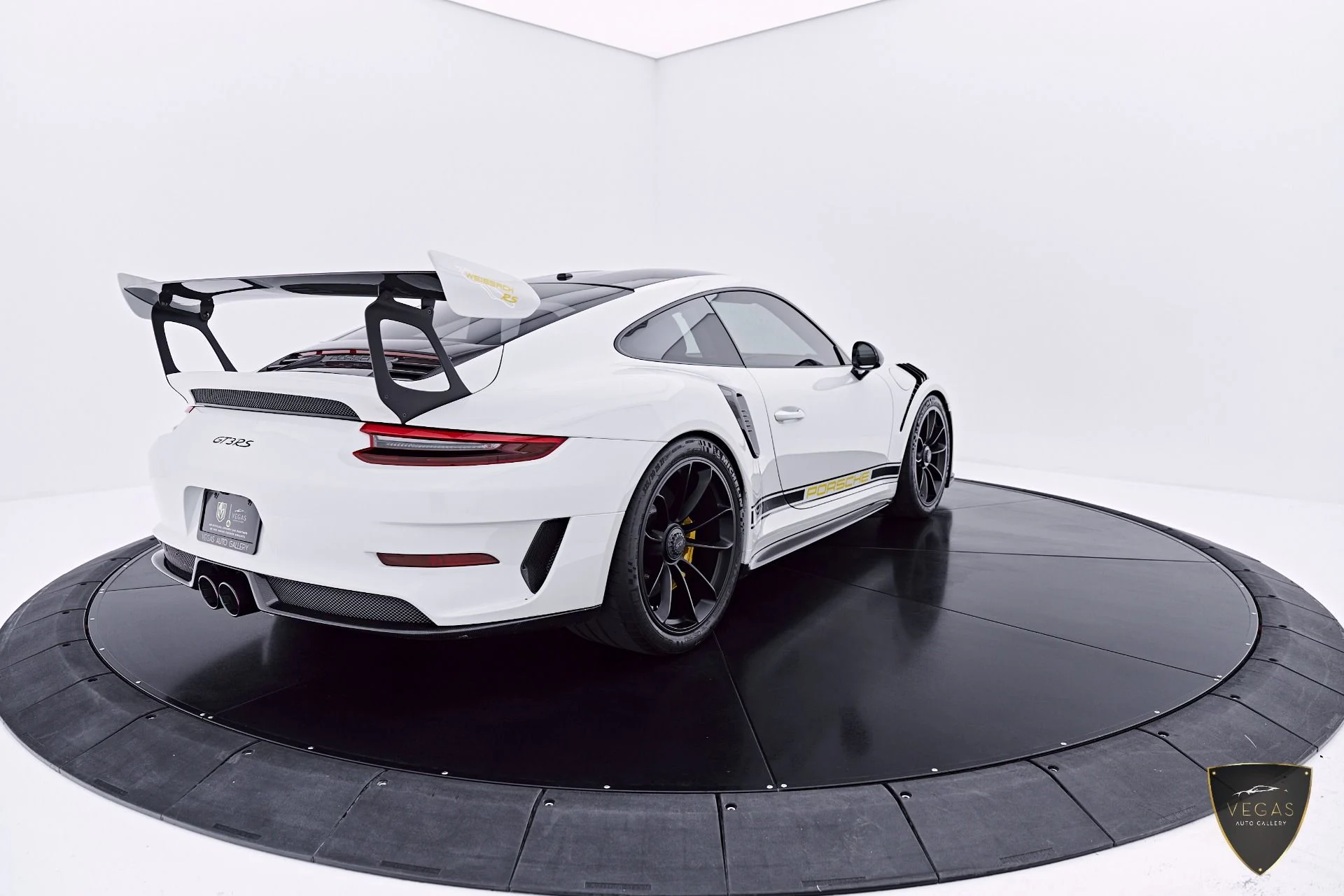 mph016_182114308_Used_2019_Porsche_911_GT_3_RS_1783382285_2094305a24