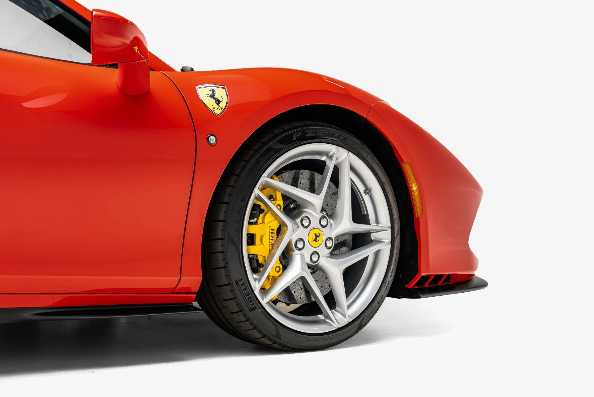 mph016_1821848866_Used_2022_Ferrari_F8_Spider_1785267048_6b7bc382ae