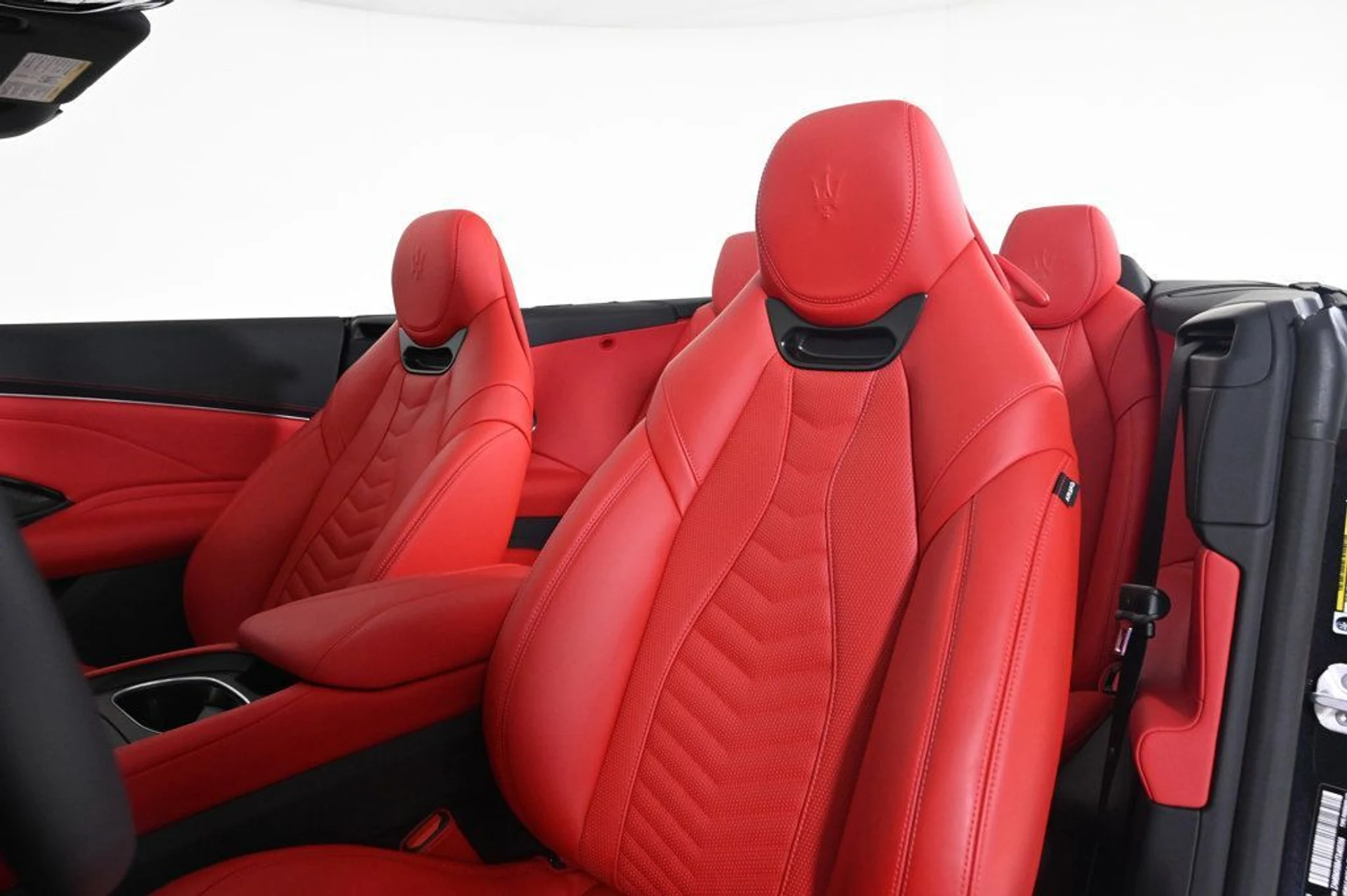 mph016_1824378803_new_2026_maserati_grancabrio_convertible_11350_22991878_16_1024_70b29ee231