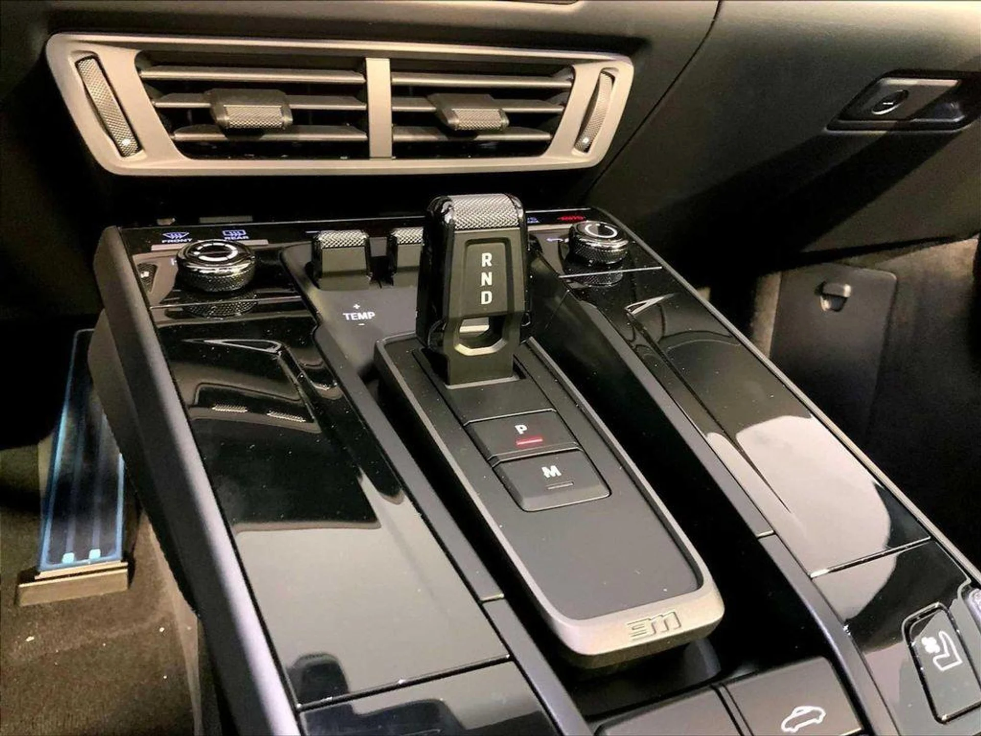 mph016_1828545023_2_M_Ktx_N_Ju_ZZ_3_V8_VY_0c5r_Jg_TW_4x8_5fdf74776e