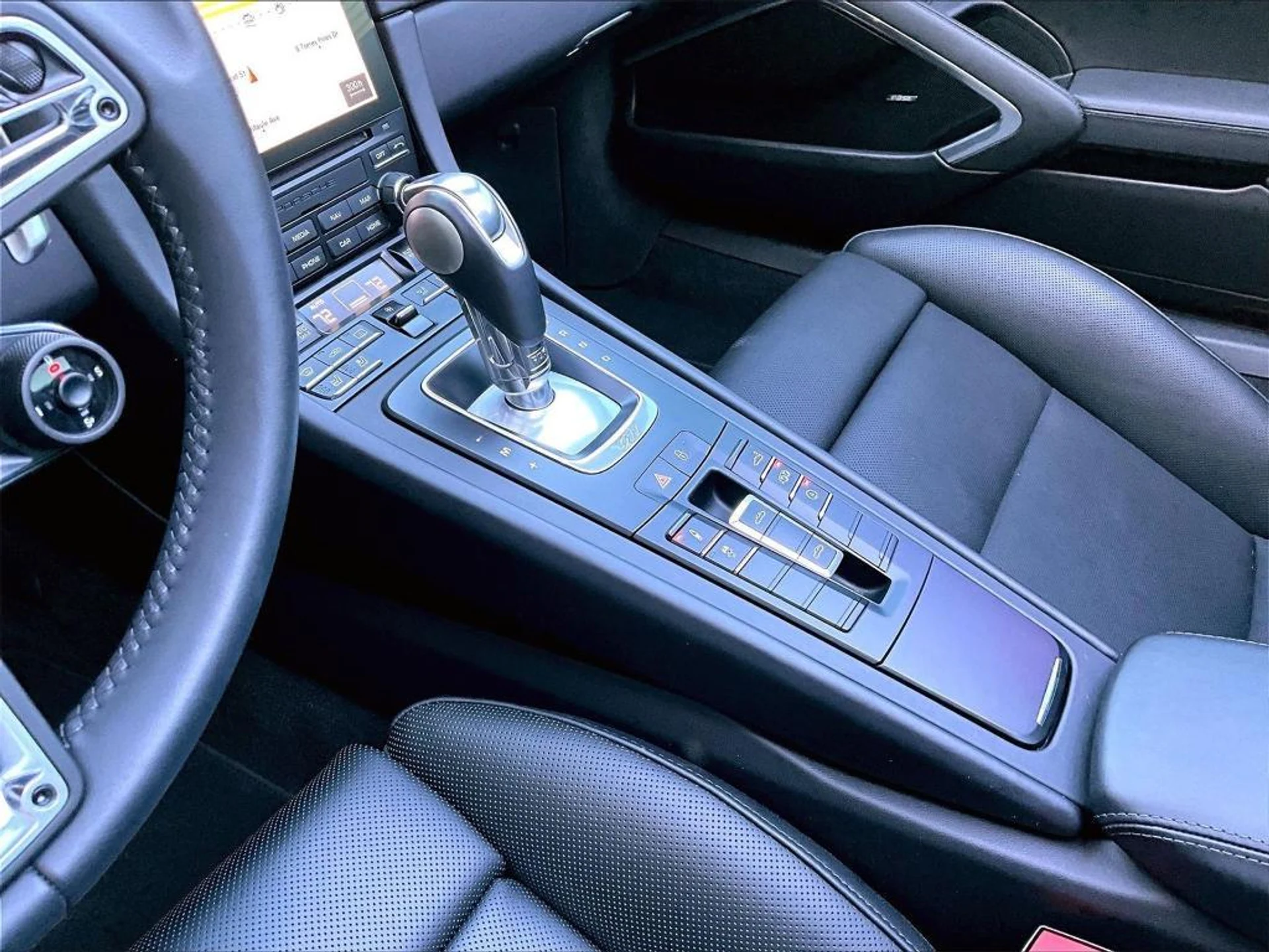 mph016_1829038971_KU_5_G_Jrrm_Hlw8_J_Gm_Rbw_LK_7_Kf_Fa_Z4_ab8a8b7c0a