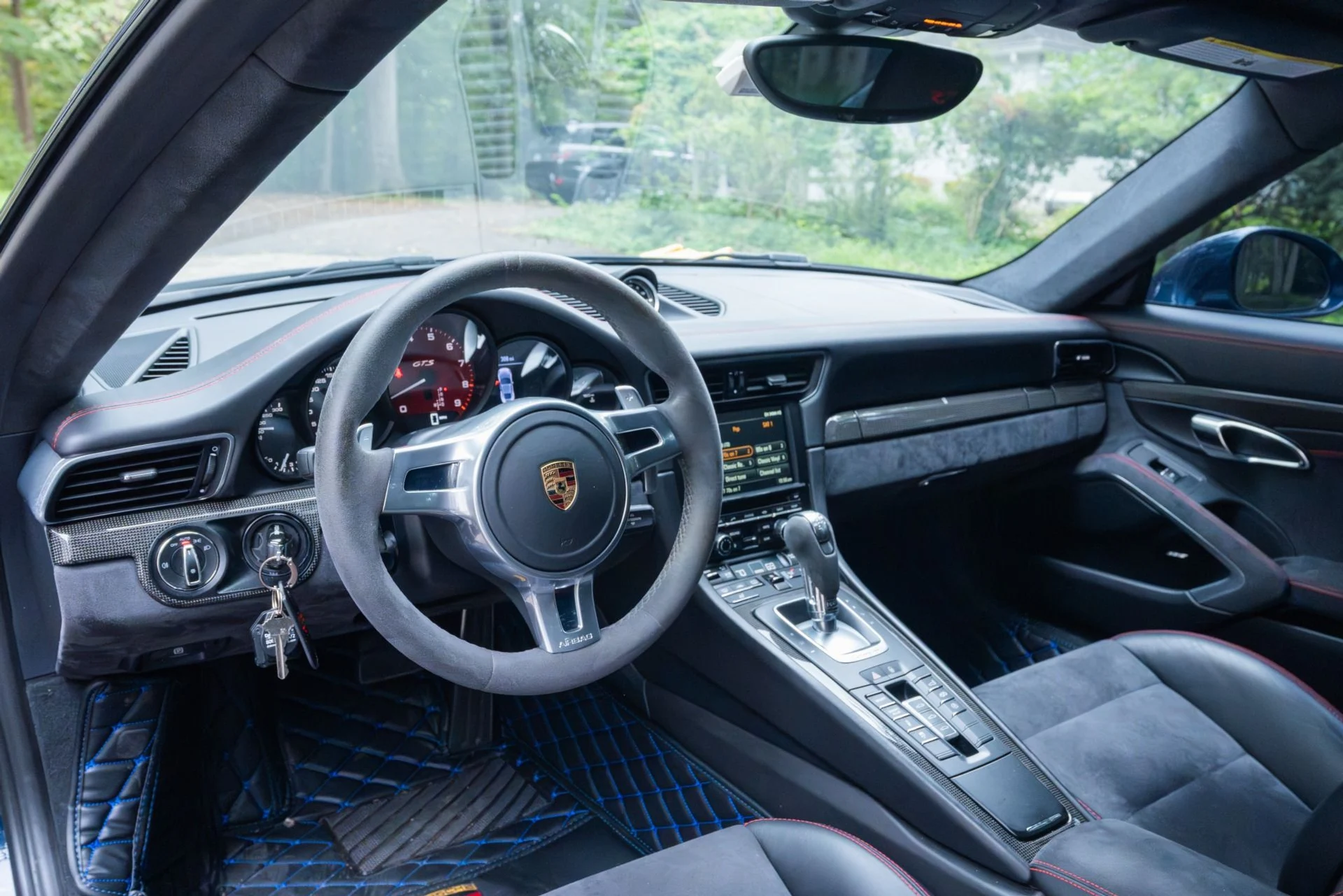 mph016_183477547_Used_2016_Porsche_911_Carrera_GTS_1788907284_8b9dc910a9