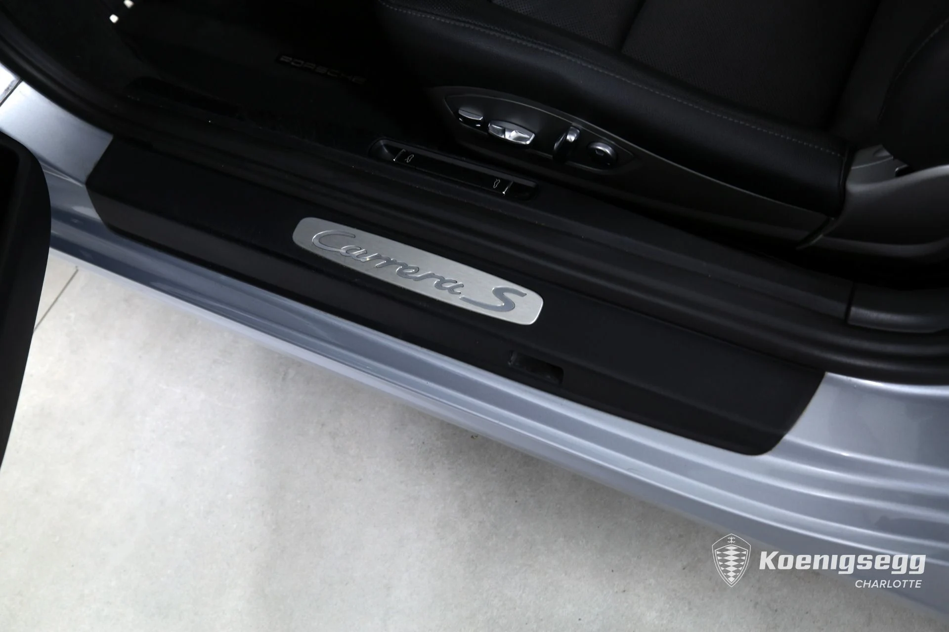 mph016_1837010679_Used_2015_Porsche_911_Carrera_S_1706289966_8b3cf40f24