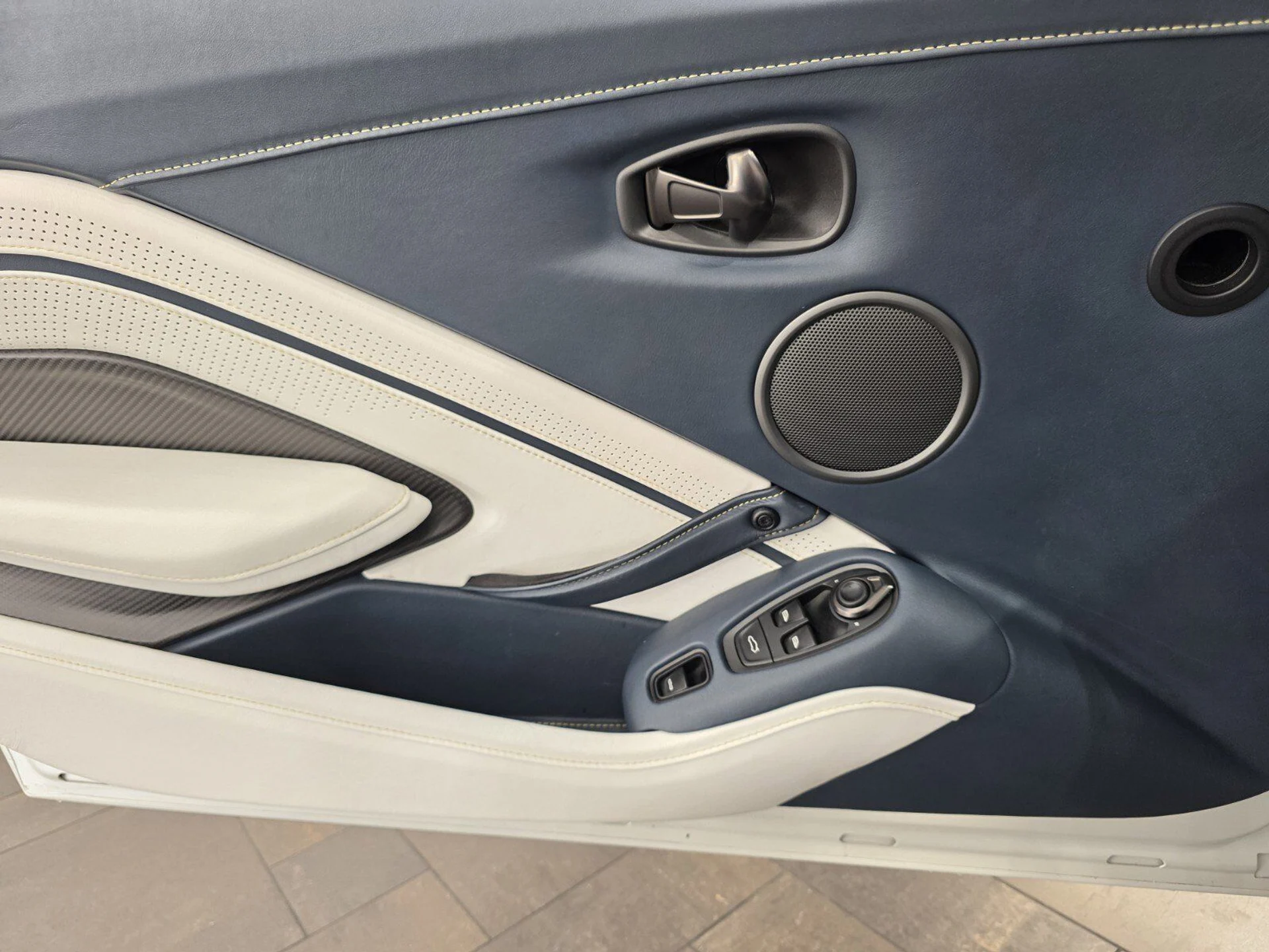 mph016_1839058189_de18010337cf86a59f05273deddd4c5c_db34d79b0e