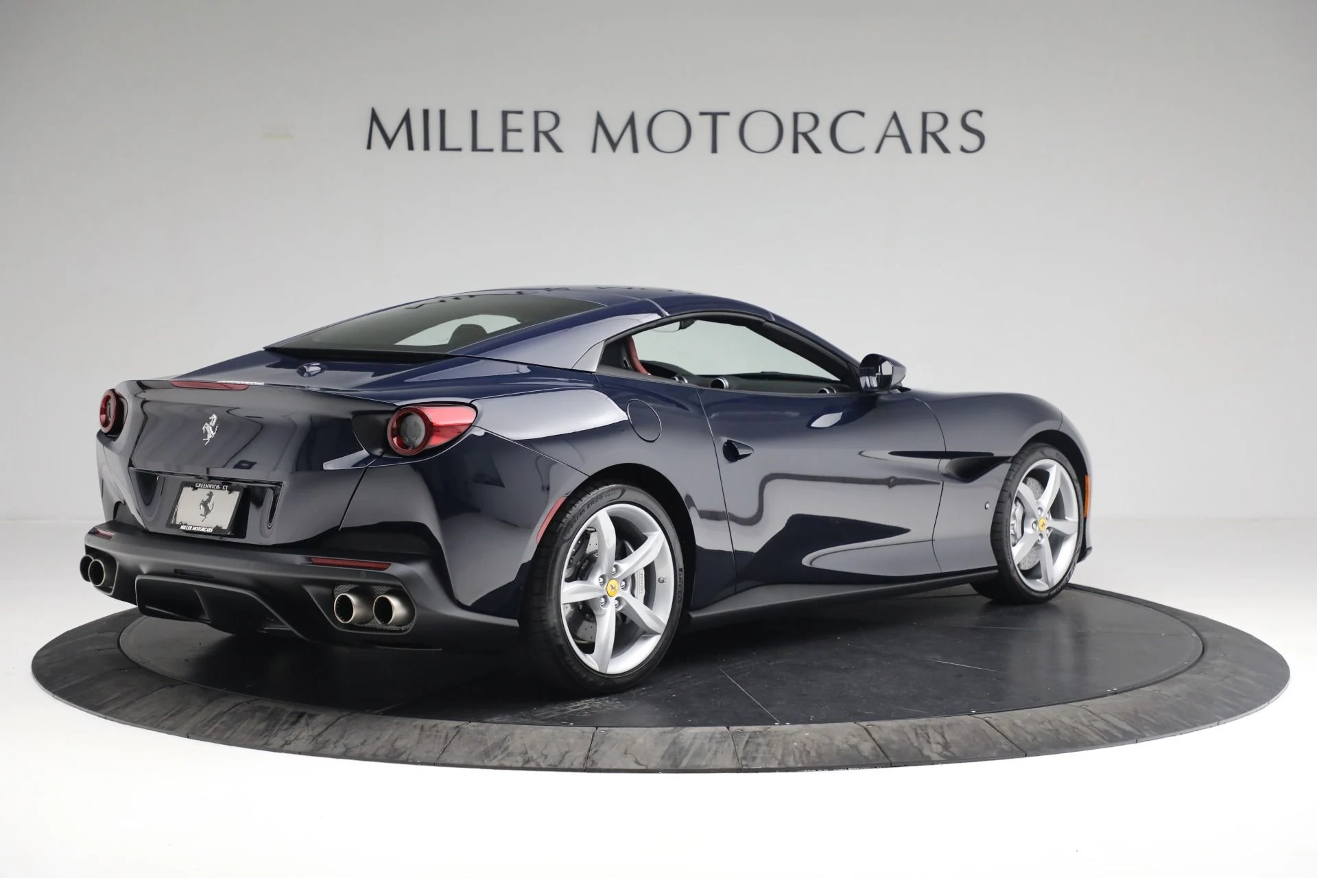 mph016_1840422443_Used_2019_Ferrari_Portofino_3fce46f0d2