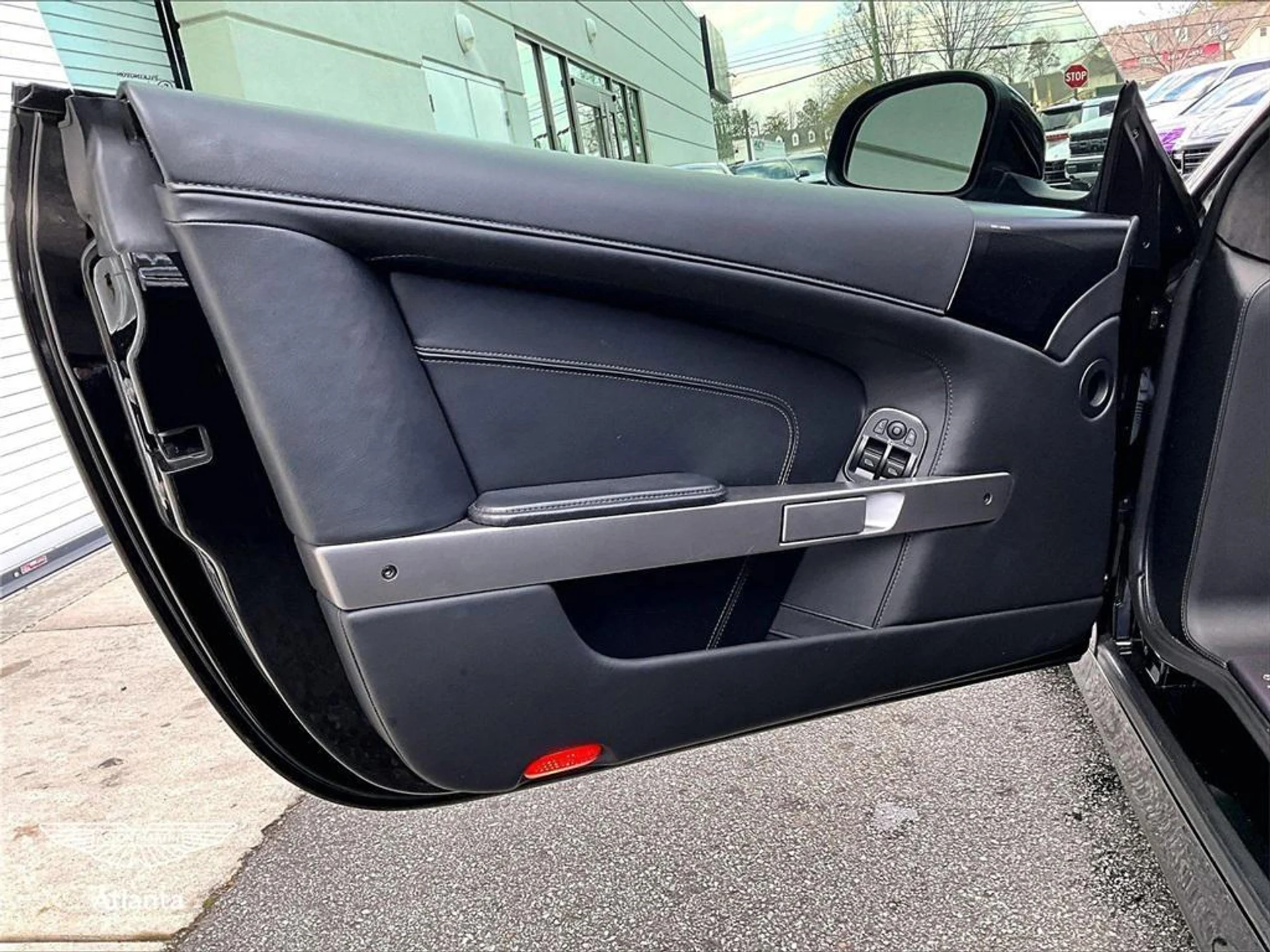 mph016_1850373693_UX_Mu5jyi_Tm6u_Rc_DRZ_Xh9qb_Ivllw_6928604c79