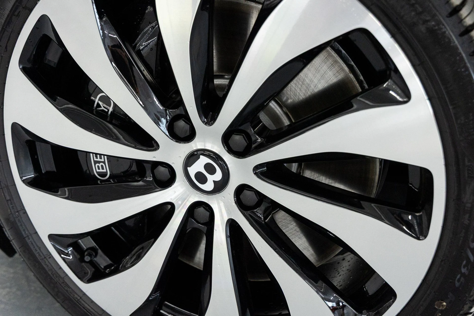 mph016_1851123486_f177001d3dd79bbba1235f4808ec7e26x_c5920d9f25