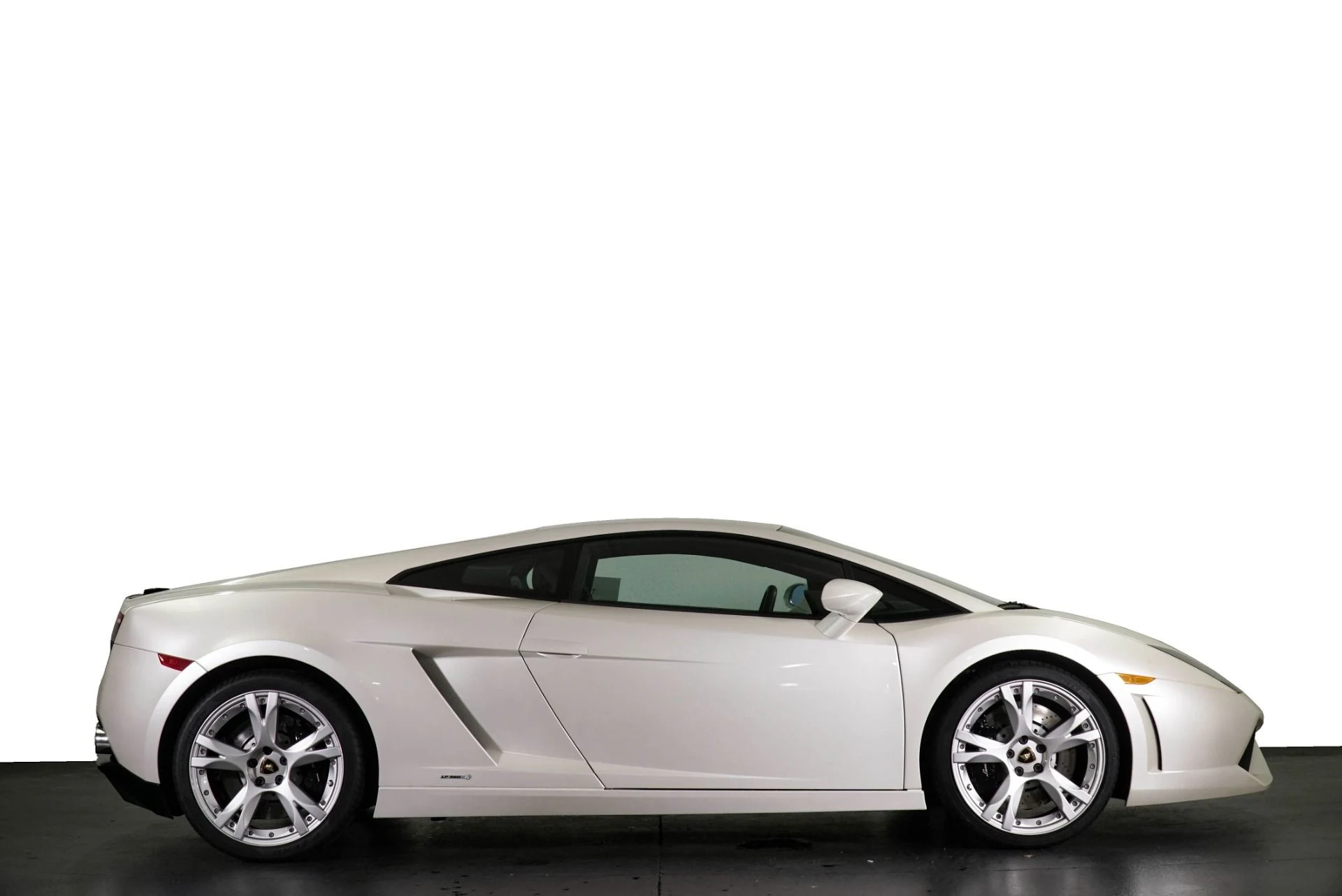 mph016_185576209_Used_2009_Lamborghini_Gallardo_LP_560_4_1771631242_4bb5a16618