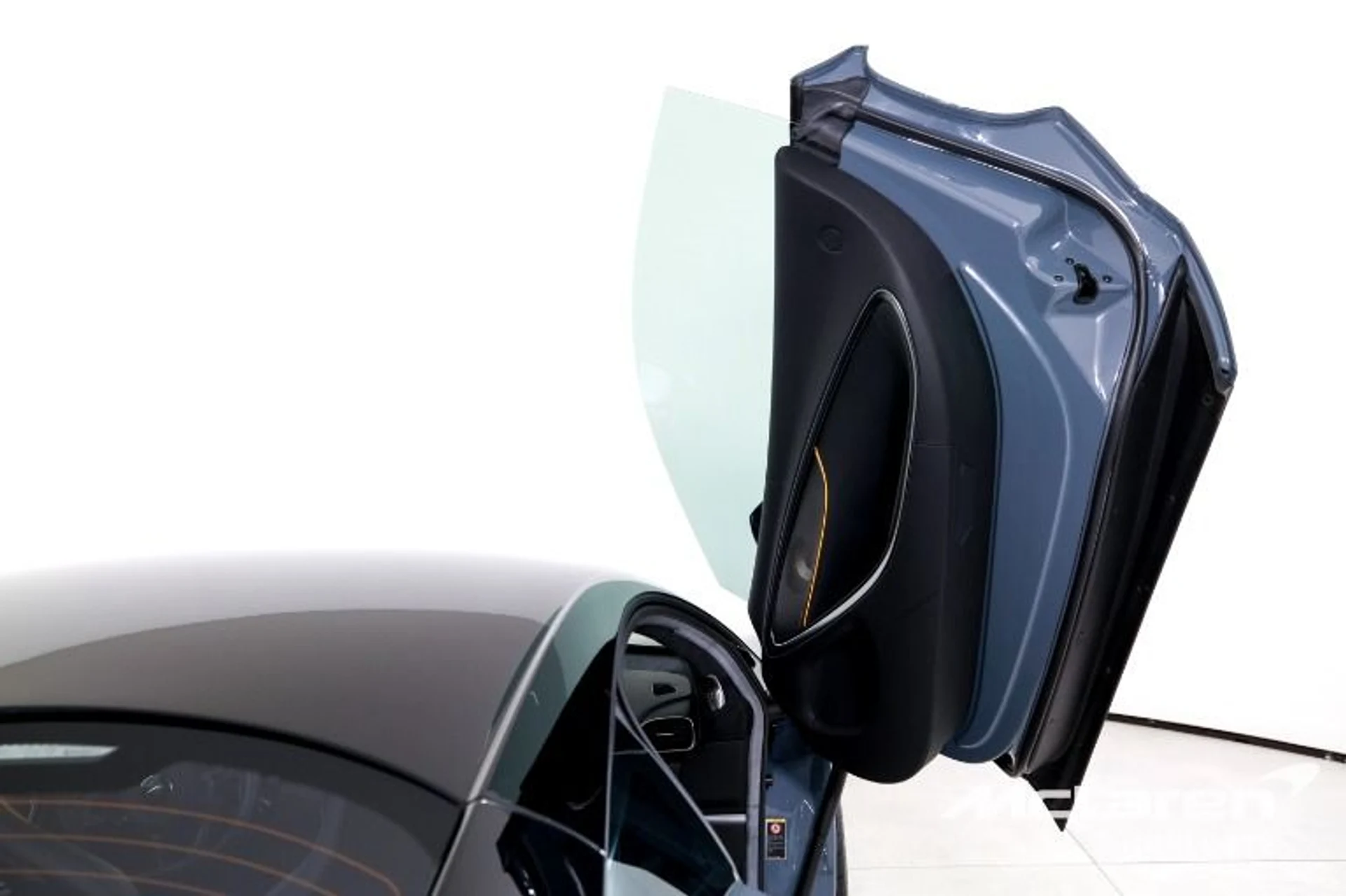 mph016_1863970778_Used_2023_Mc_Laren_Artura_40ca9a57dc