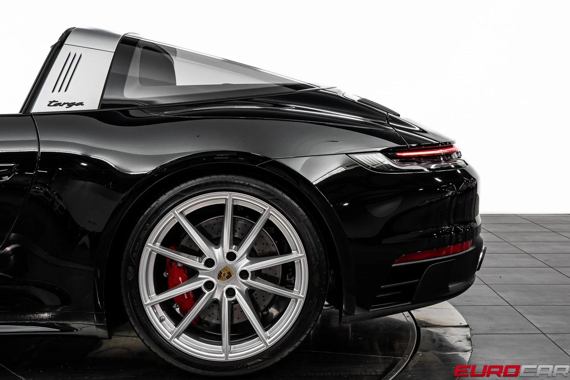 mph016_1865830308_image_17_cd812c99f2