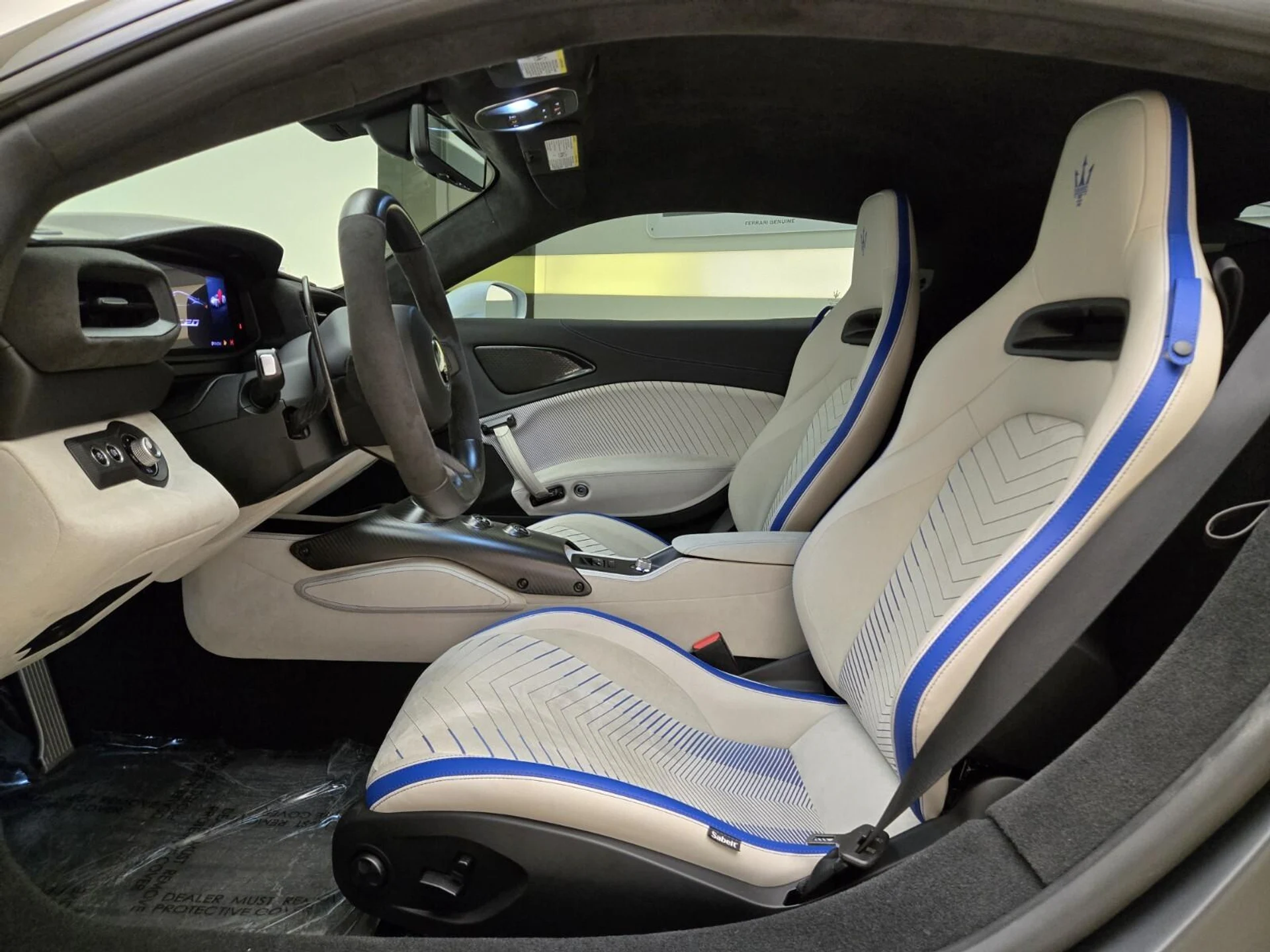 mph016_1866640420_Used_2023_Maserati_MC_20_1762849613_2939a88954