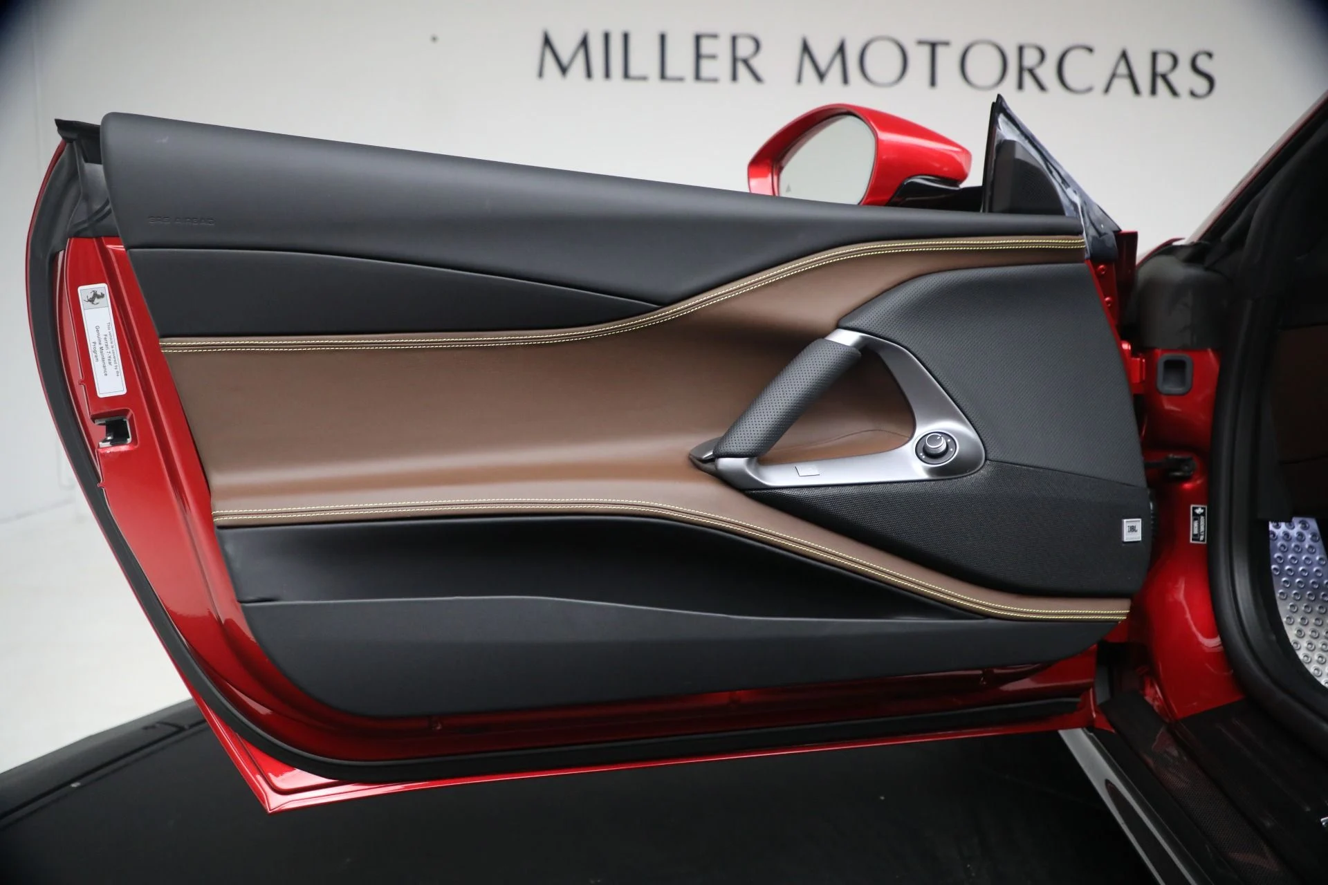 mph016_1867980897_Used_2022_Ferrari_812_GTS_1773688450_12a3bc3b88