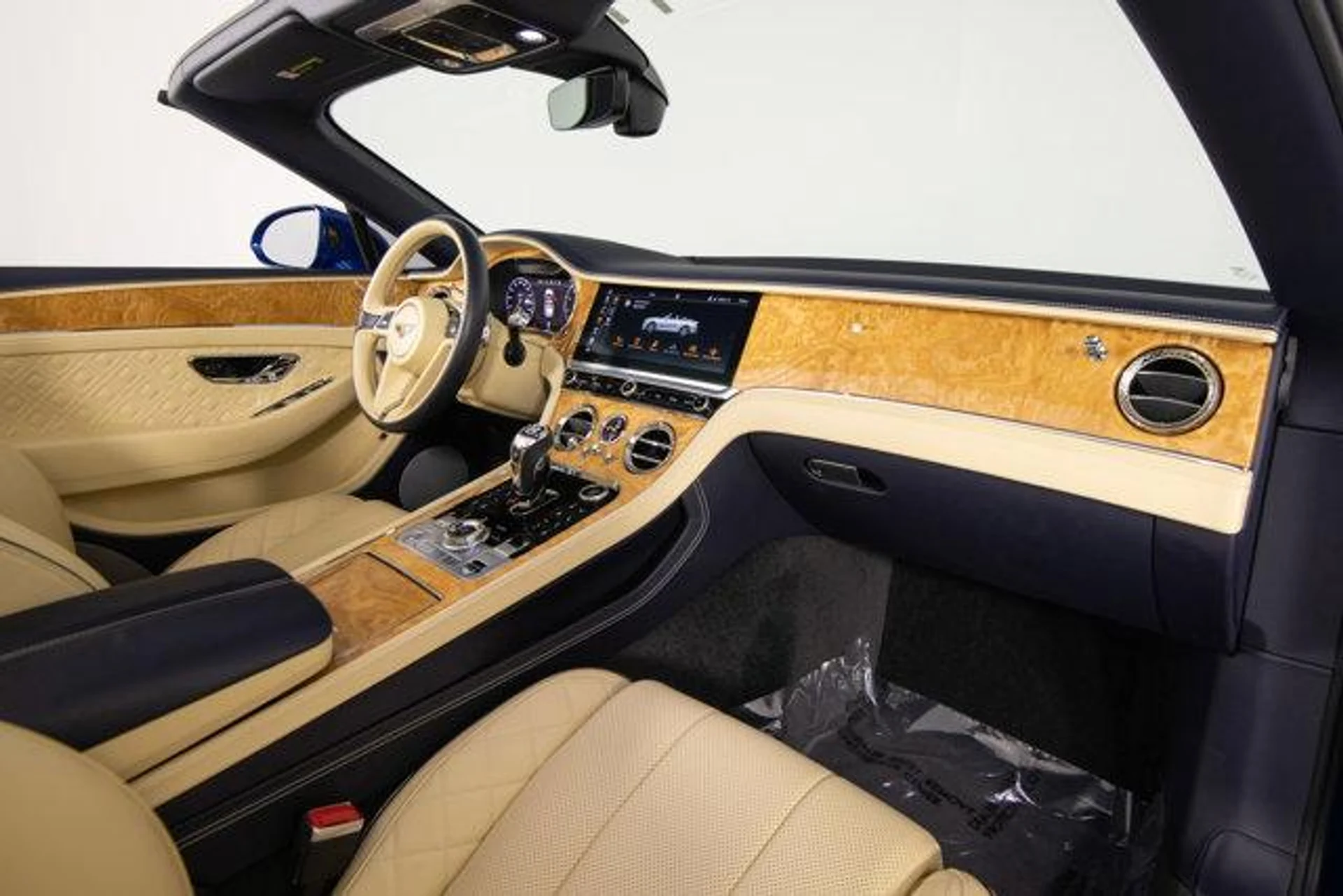 mph016_1870559224_Vs5o_ZNZ_3_Mu_EXMPPZ_Far_R6r6_Lp_Hs_000e1bbf48