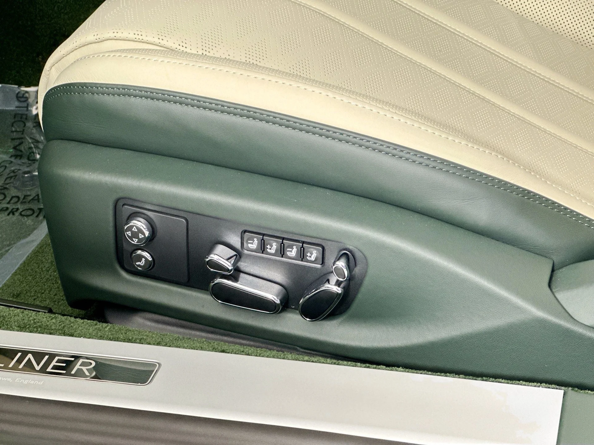 mph016_1871433922_17_957607dcce