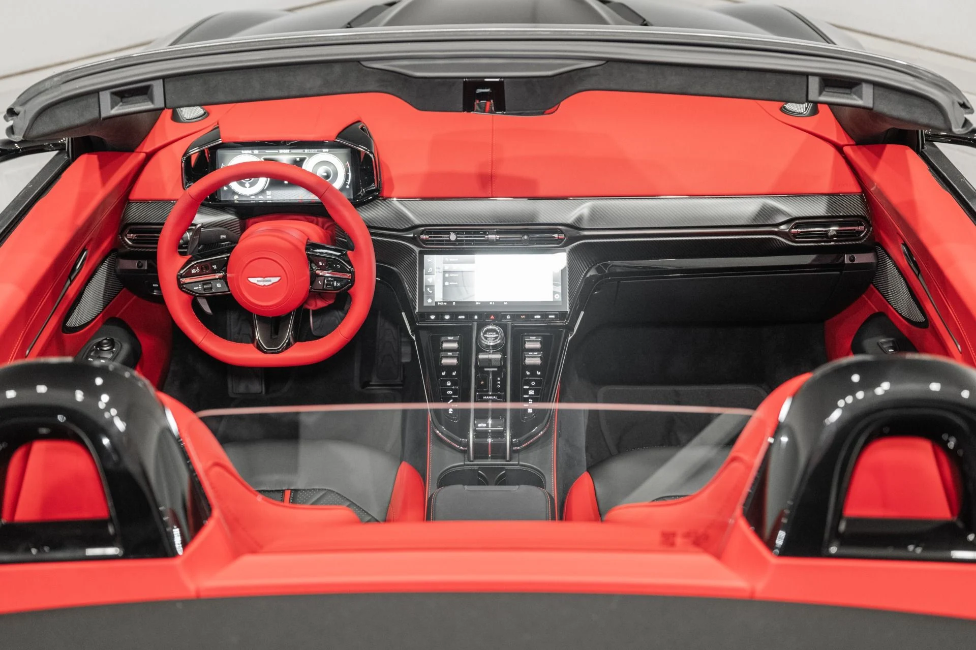 mph016_1889096945_New_2026_Aston_Martin_Vantage_S_Roadster_1781710723_dab5813fae