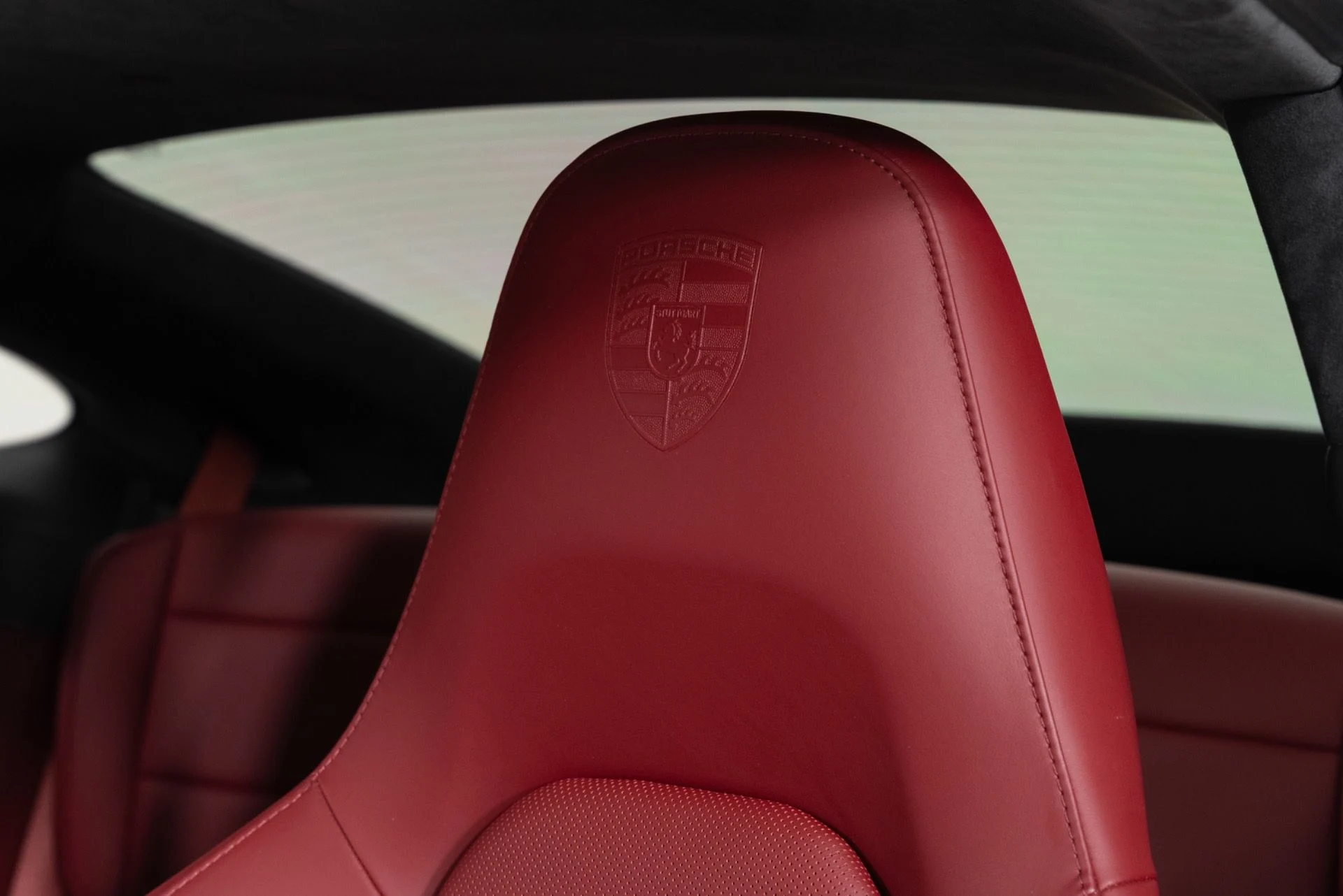 mph016_1896934222_Used_2019_Porsche_911_Turbo_S_1774999640_cf176c616d