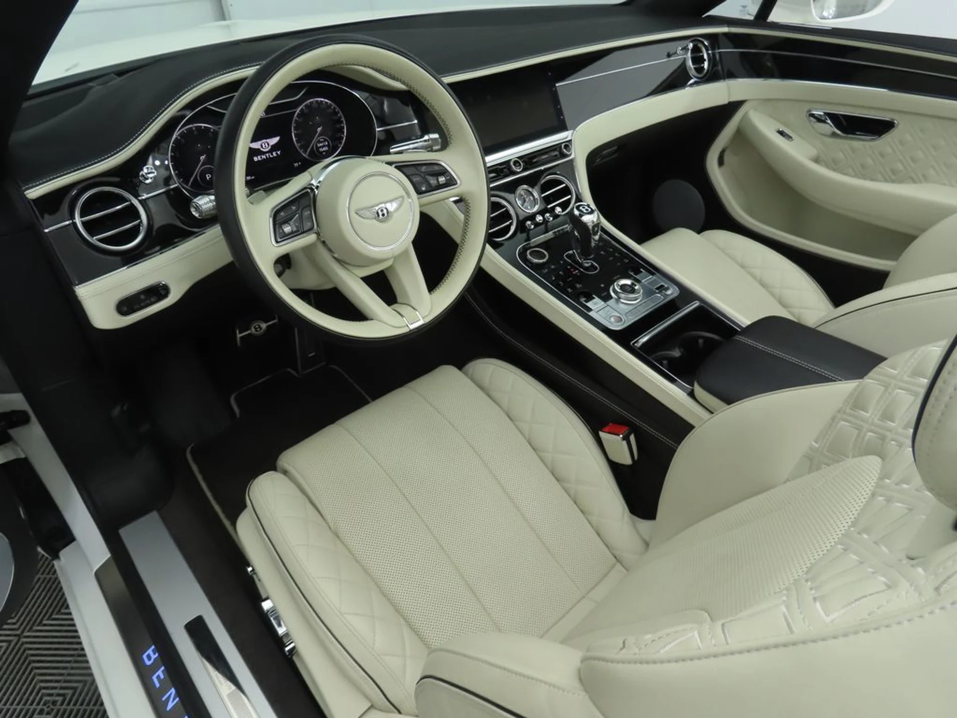 mph016_1898163647_used_2022_bentley_continental_gtmullinerconvertible_8119_22908065_17_1024_789961d5da