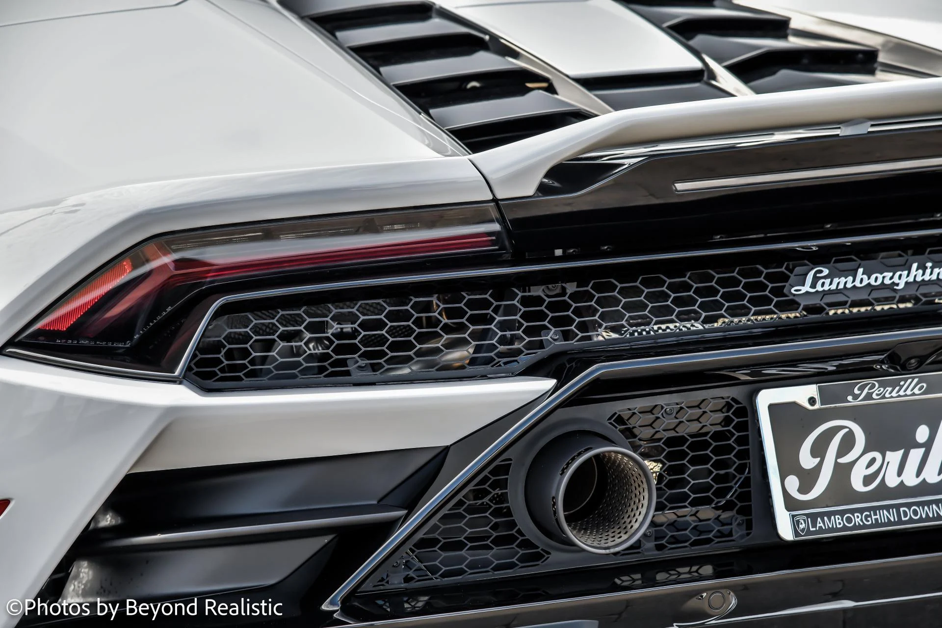 mph016_1899121140_Used_2021_Lamborghini_Huracan_EVO_Spyder_1756800400_3c9bc2f09e