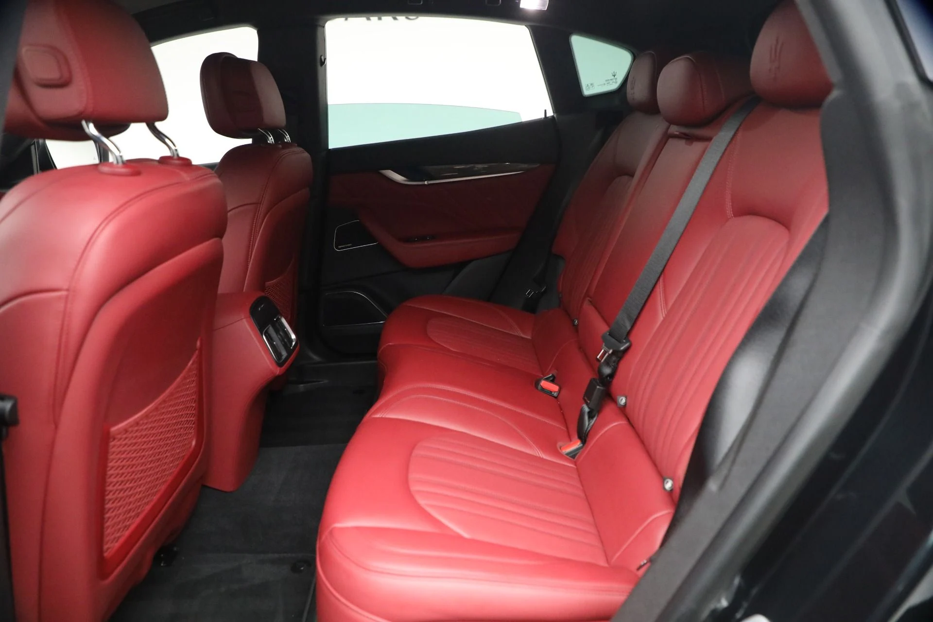 mph016_1906260445_Used_2023_Maserati_Levante_GT_1772118700_543c3a23d2