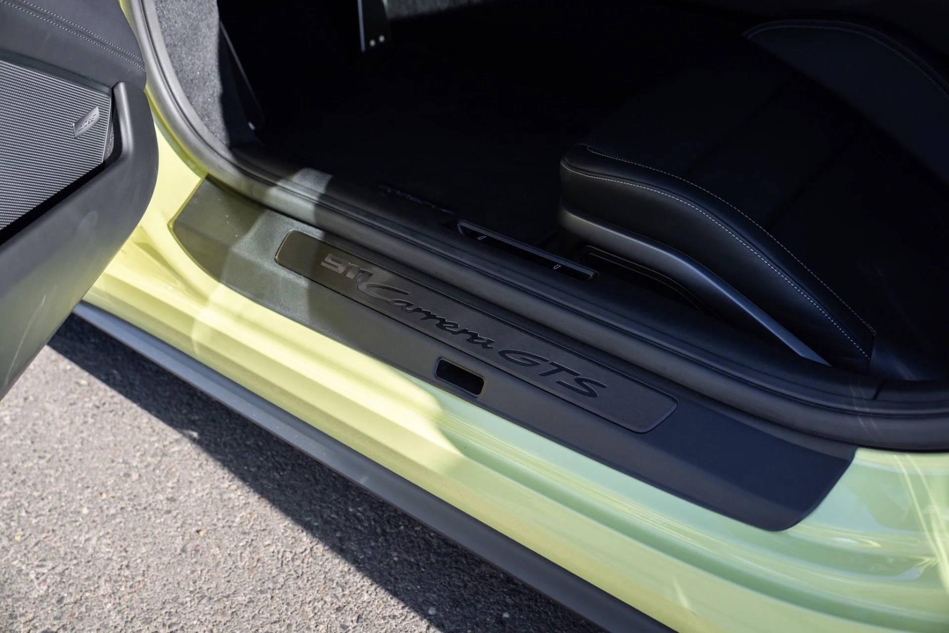 mph016_1908401780_Used_2026_Porsche_911_Carrera_GTS_1774467172_92bbeee9e1