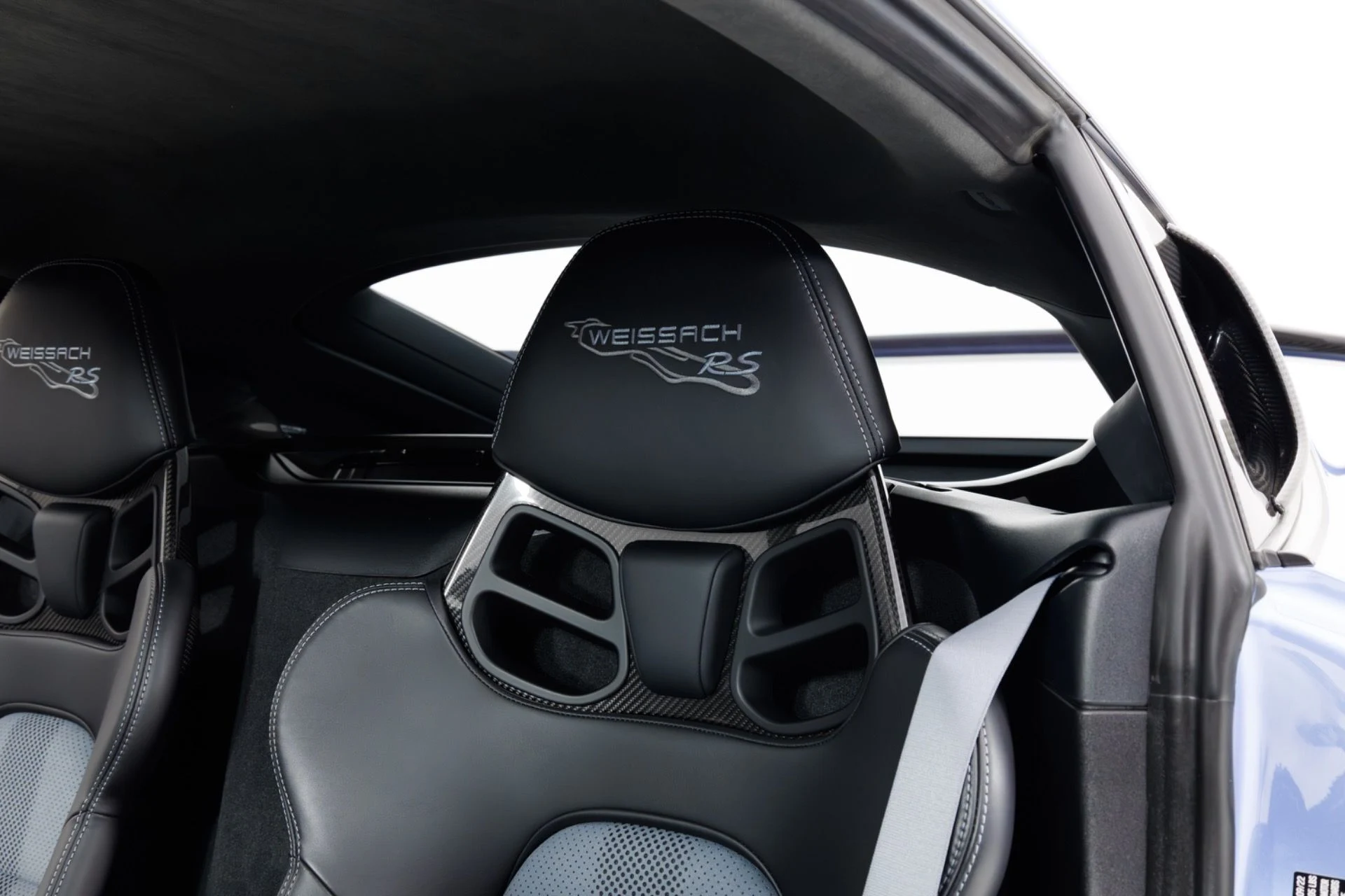 mph016_1910692226_Used_2023_Porsche_718_Cayman_GT_4_RS_1780679132_e6b94bea07