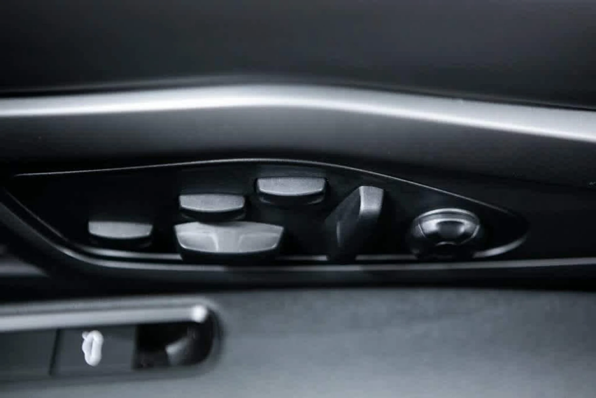 mph016_1929629904_0f5ba8aef2ebe864a830814c4de49ed3x_e084e5bf7e