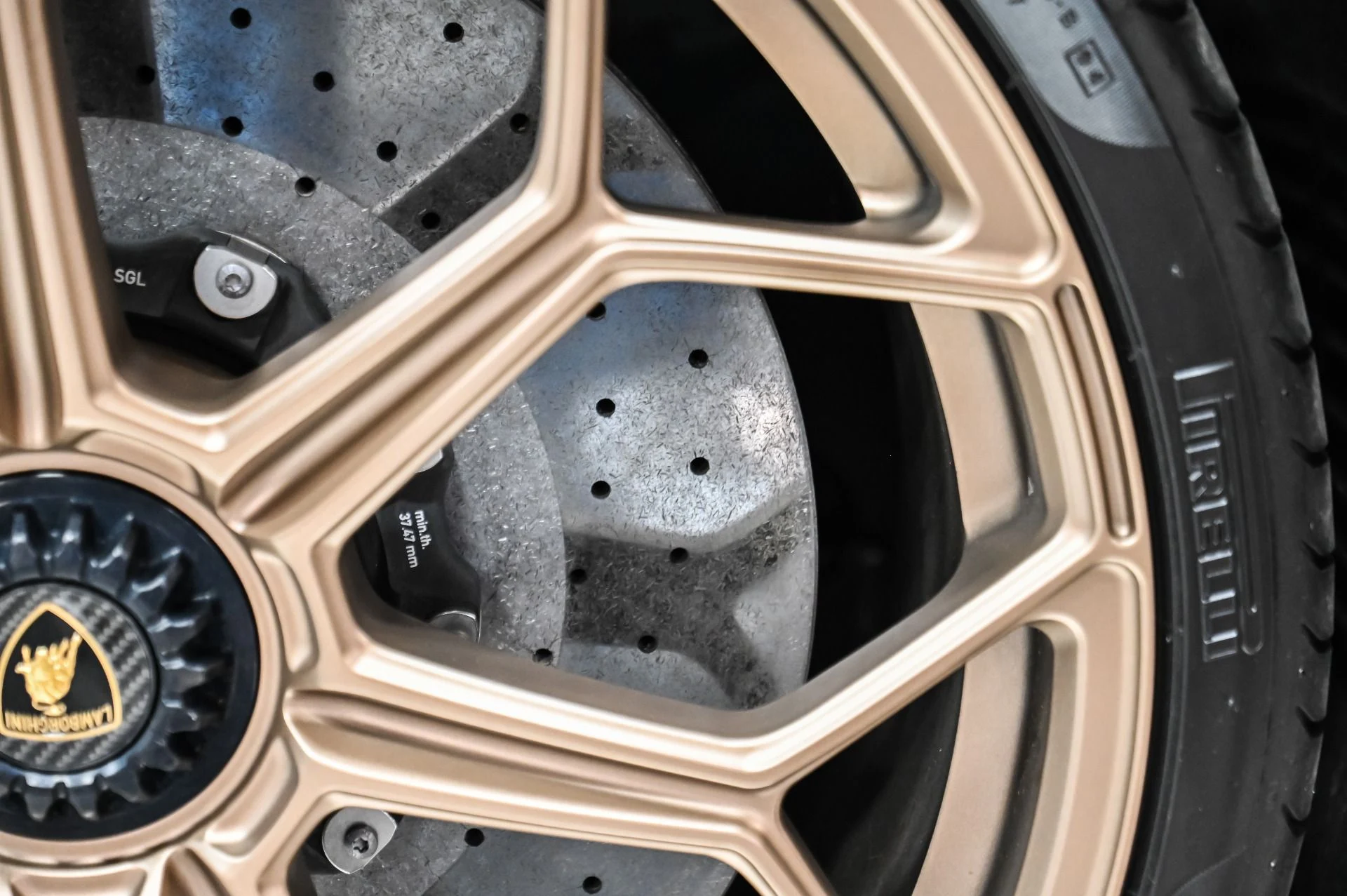 mph016_1934982475_Used_2019_Lamborghini_Aventador_SVJ_1760550459_7ccf32a539