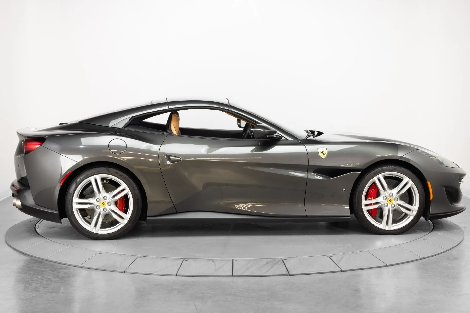 mph016_1935013487_Used_2019_Ferrari_Portofino_1784318320_eb929f5170