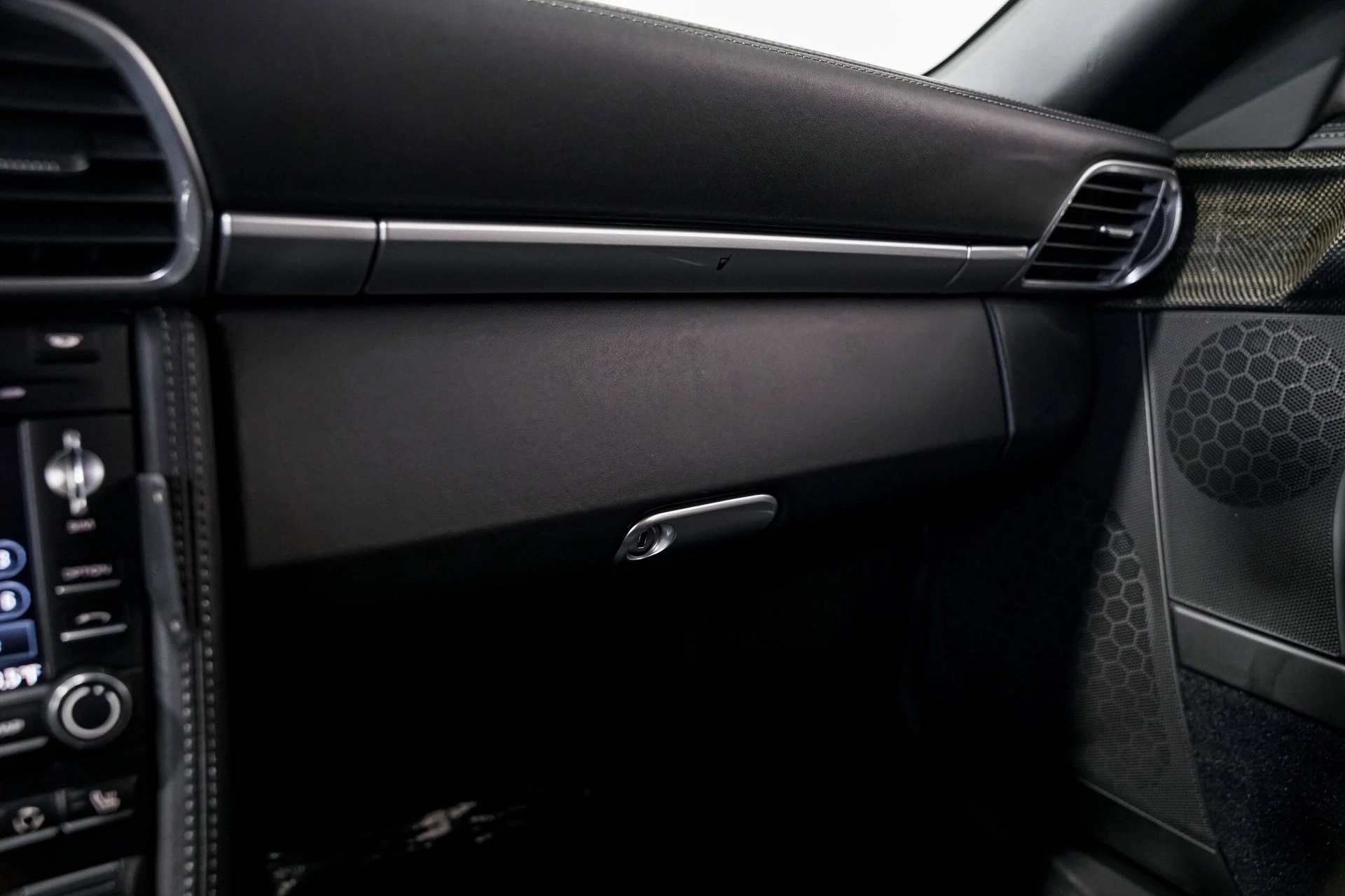 mph016_1943639535_b4e8ad320c941aab58c5fcea2d2bc45dx_3ab779c0f7