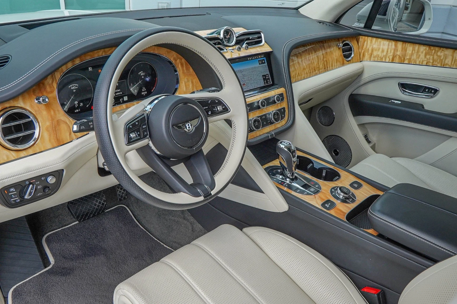 mph016_1943674097_Hi_Tech_Luxury_Imports_LLC_SJAAT_2_ZV_8_PC_018729_image_16_7e2b398971
