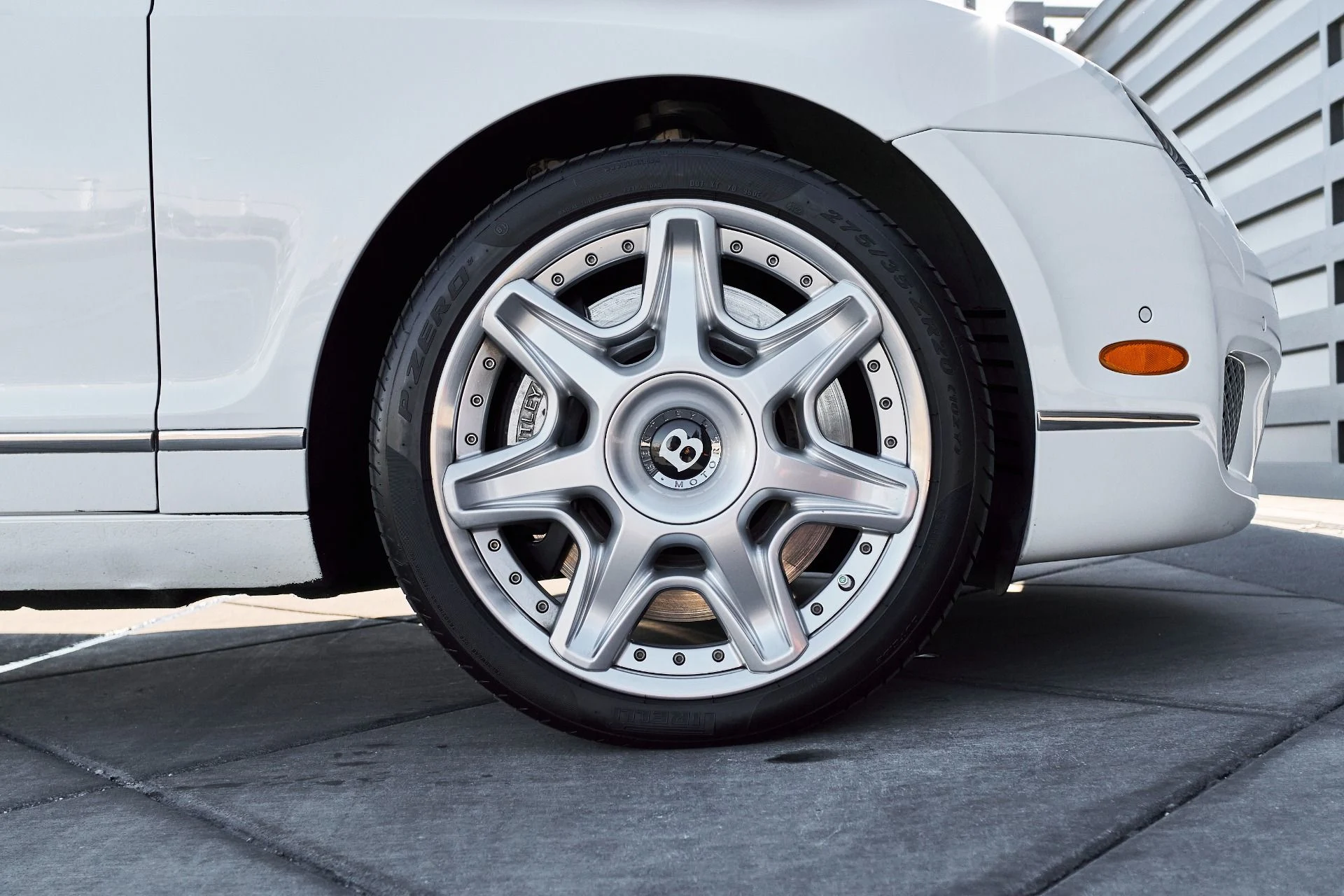 mph016_1945339428_Used_2012_Bentley_Continental_Flying_Spur_1765853742_5db4cc0a3b