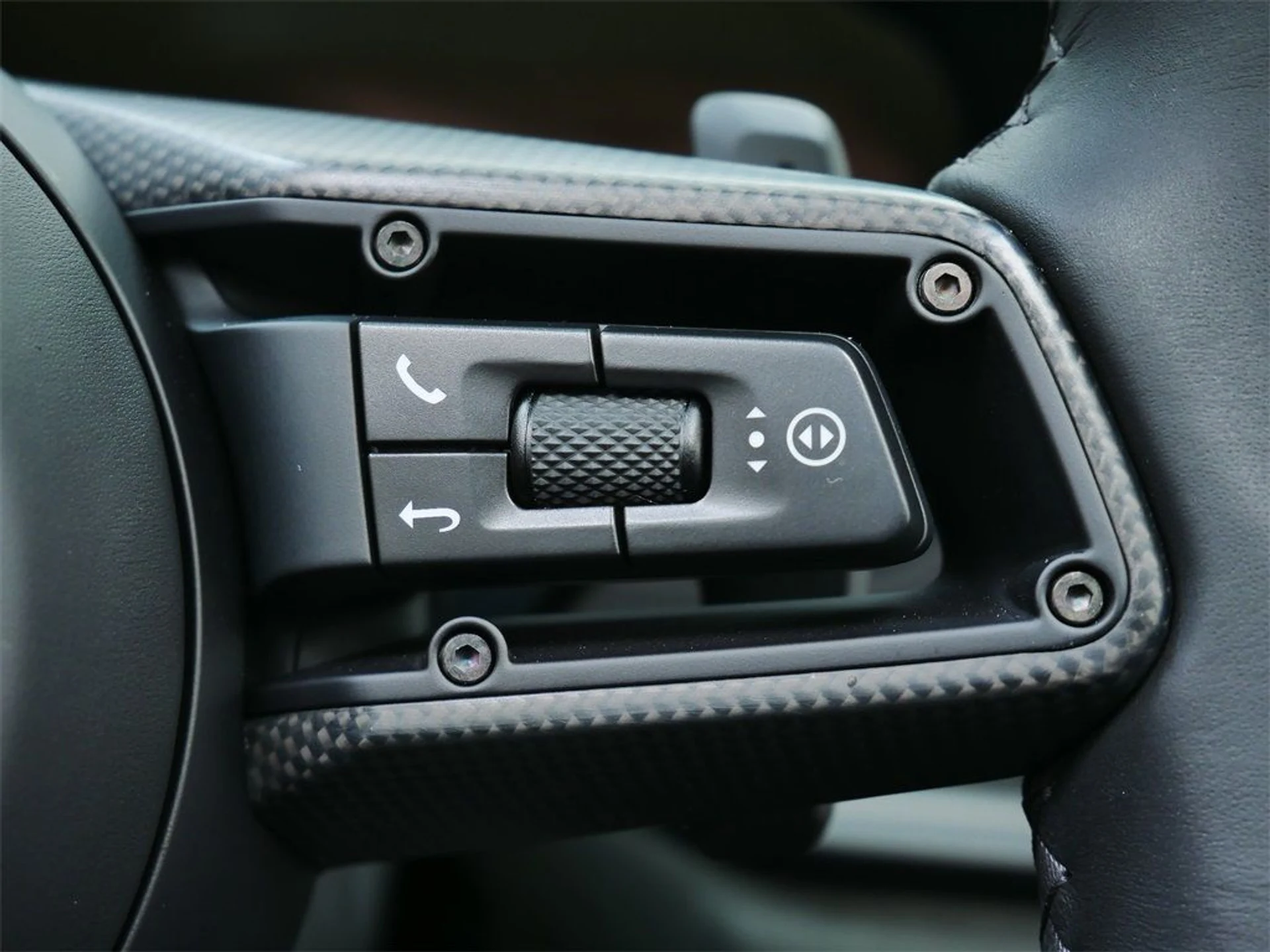 mph016_1950386252_5f5f4de105a6bf1a9642ee4c3349f7a9_92a8368792