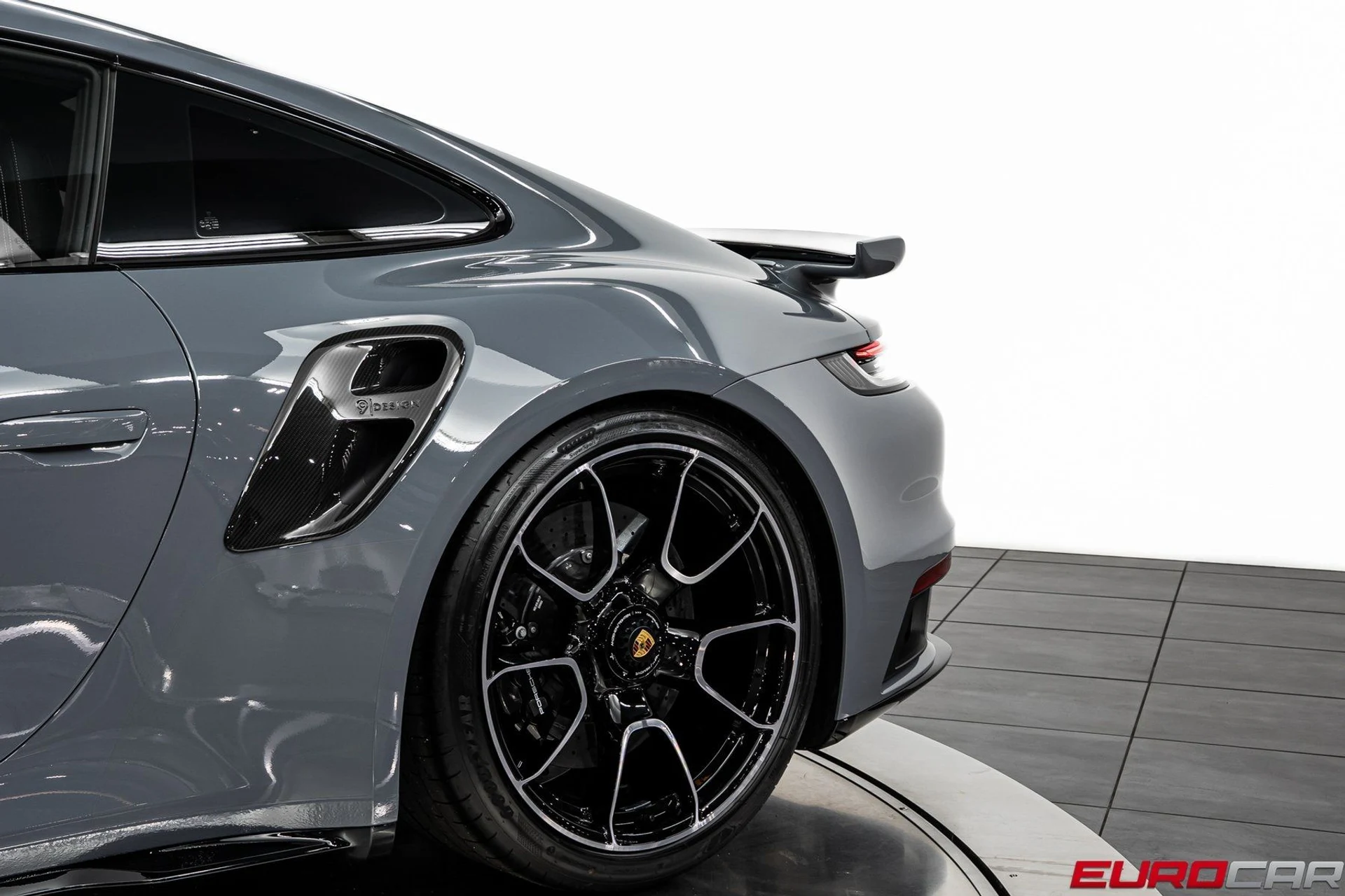 mph016_1950547790_image_17_00abf38949