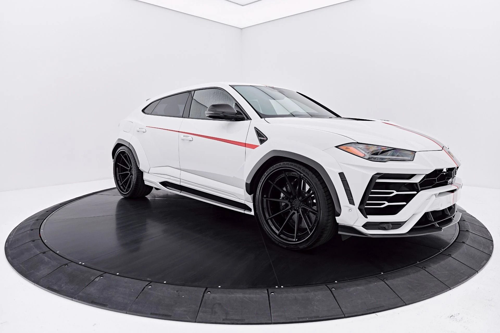 mph016_1950874941_Used_2021_Lamborghini_Urus_1787967068_f564f0ddd2