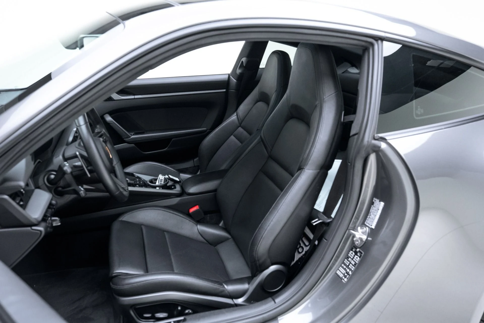 mph016_1954411857_Used_2020_Porsche_911_Carrera_1775067552_066fb8a207