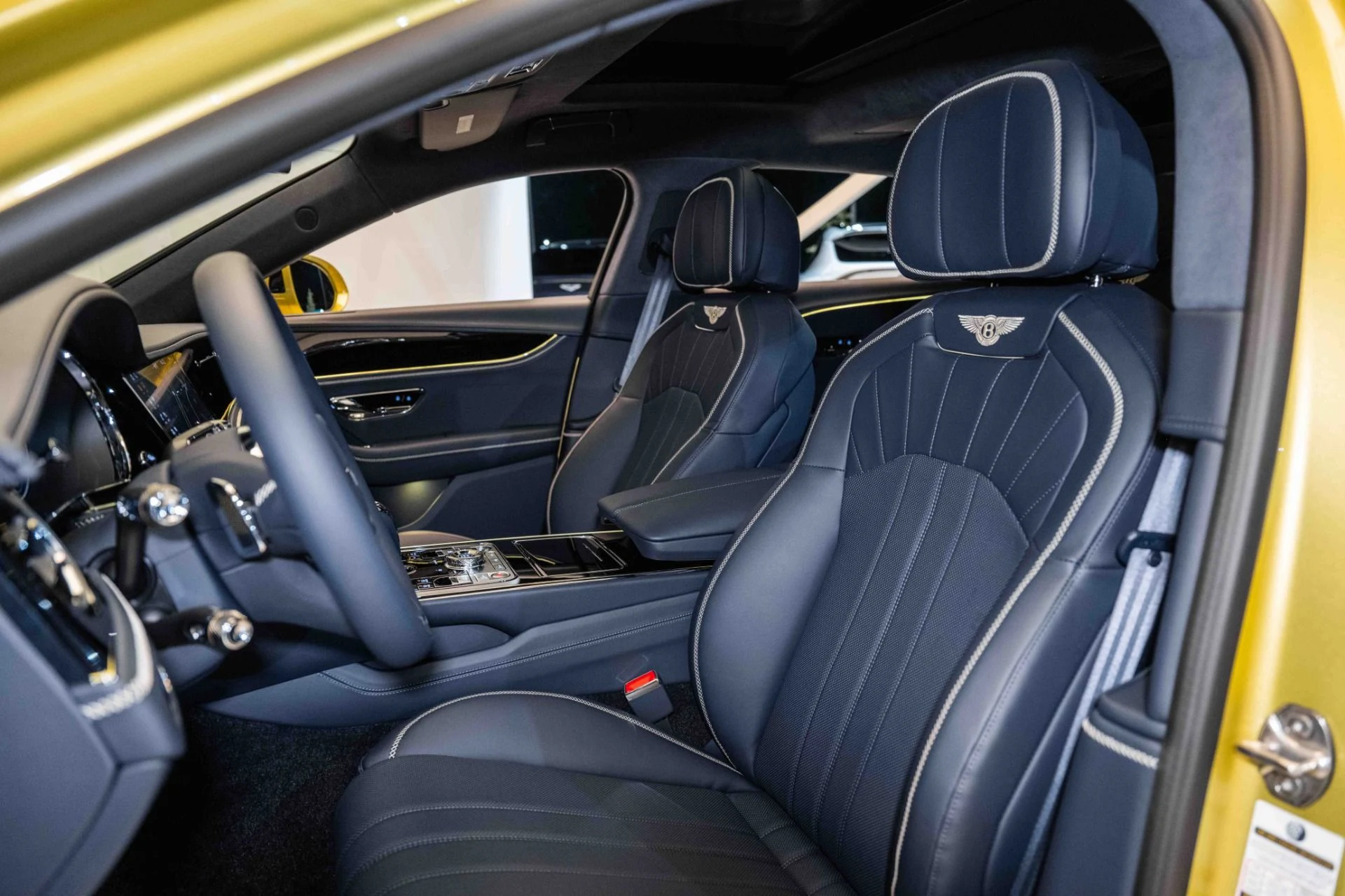 mph016_1957494230_Used_2024_Bentley_Flying_Spur_Edition_8_1721508195_1c8744f630