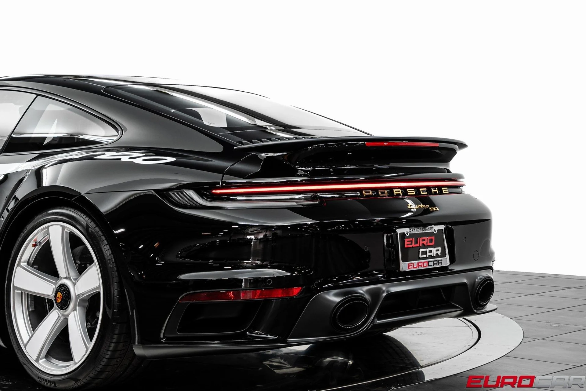 mph016_1966295484_image_17_7e9935b6b1