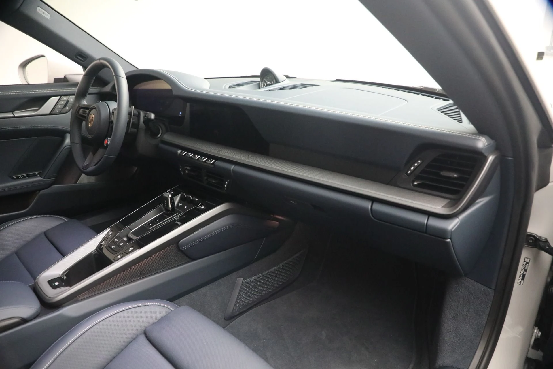 mph016_1968314882_Used_2025_Porsche_911_Carrera_S_1774555687_1cb70726ff