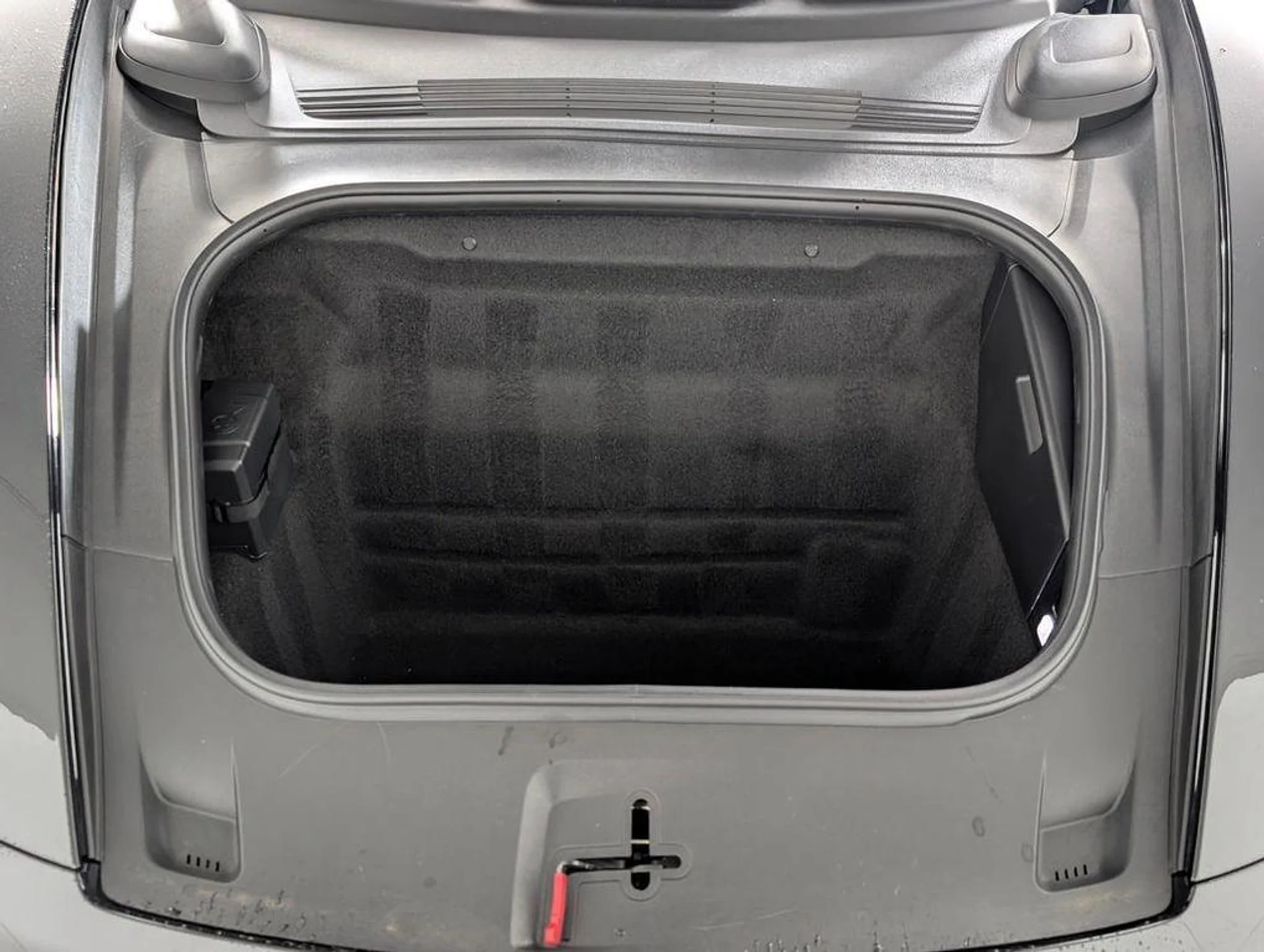 mph016_197332726_f_C_Eug_Aouz_O19r2a8o_OGMS_m_TZM_47b1cbac5d