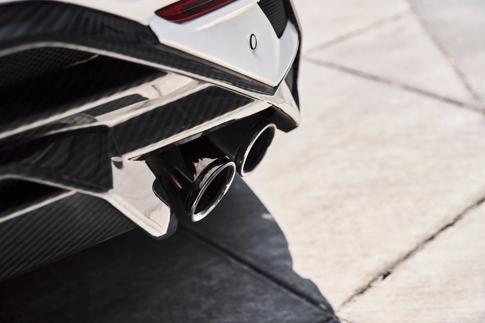 mph016_1973950471_Used_2019_Lamborghini_Urus_Base_1776301820_88475ada0b