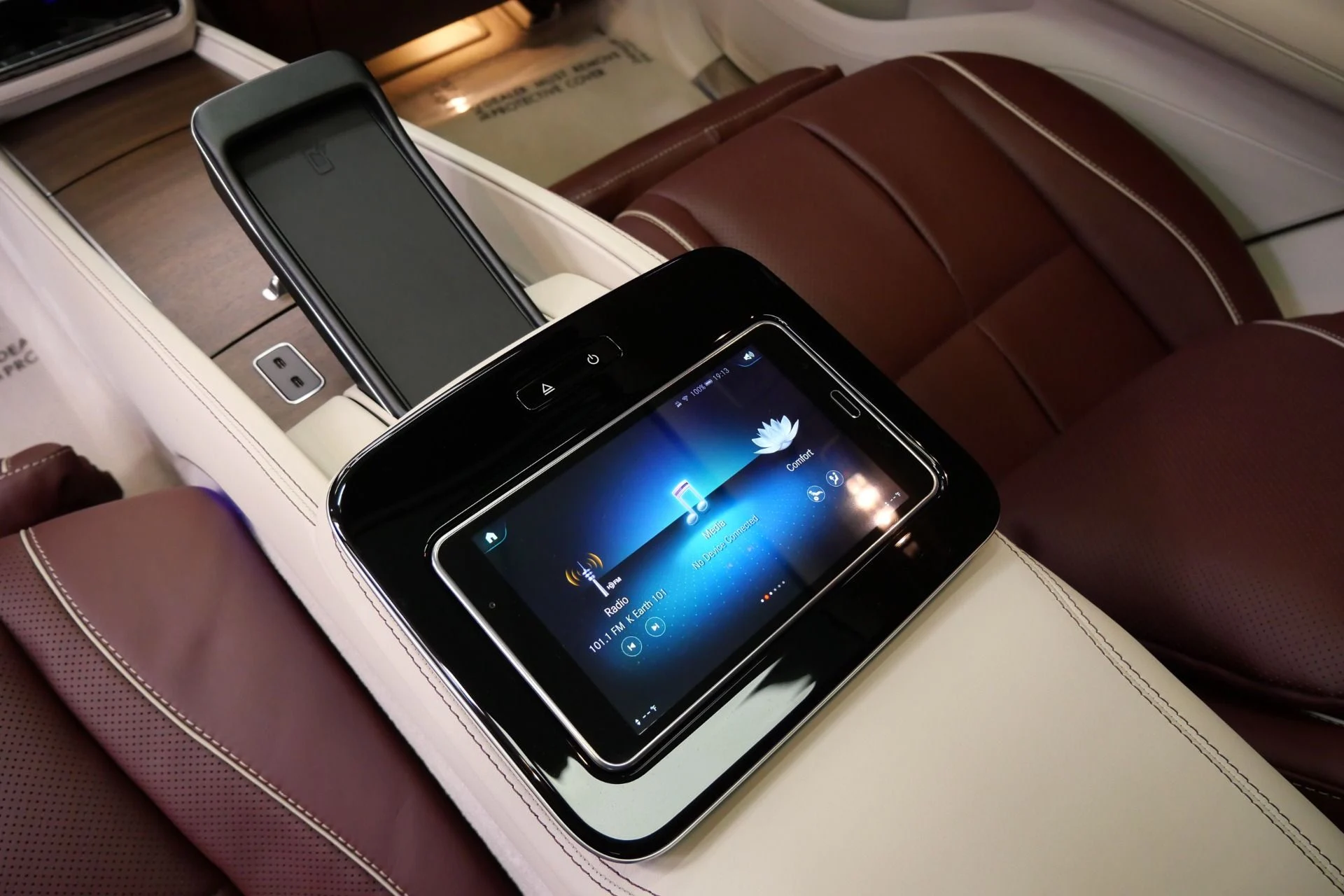 mph016_1975614954_Used_2022_Mercedes_Benz_Maybach_GLS_600_4_MATIC_Beautiful_Colors_Four_Seat_Configuration_Walnut_Trim_1776795080_b15a29d427