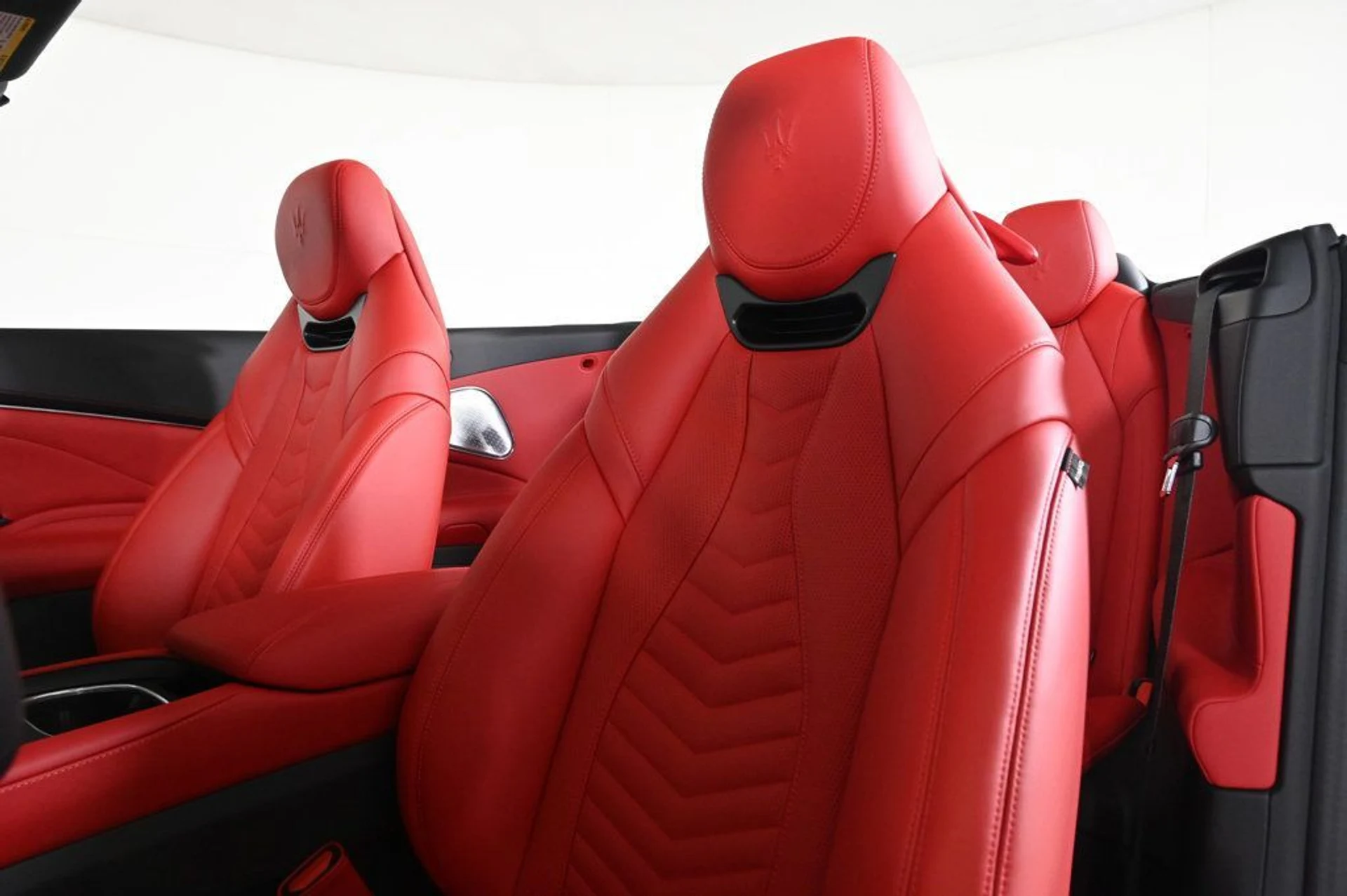 mph016_1980642065_new_2026_maserati_grancabrio_convertible_11350_22970924_16_1024_522e88749d