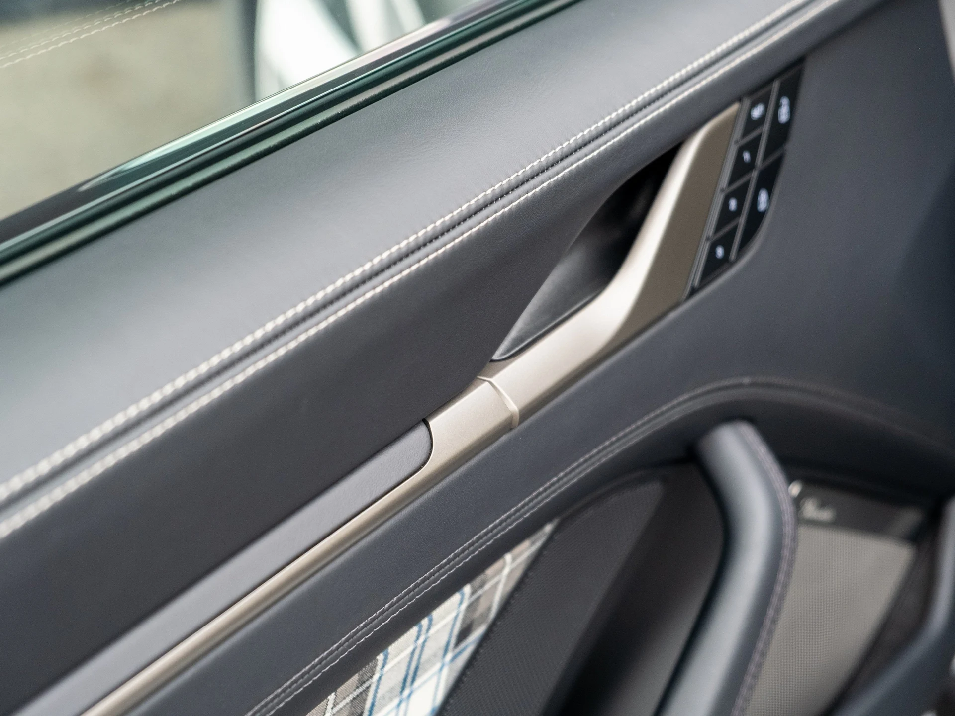 mph016_1981196491_17_d581b296c7