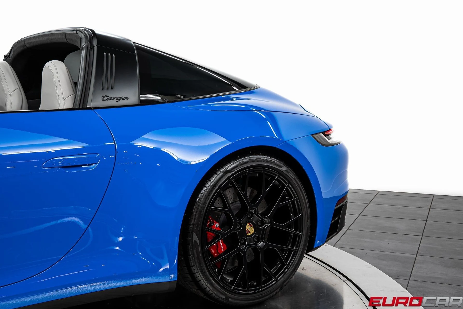 mph016_1982967752_image_17_933b21c294