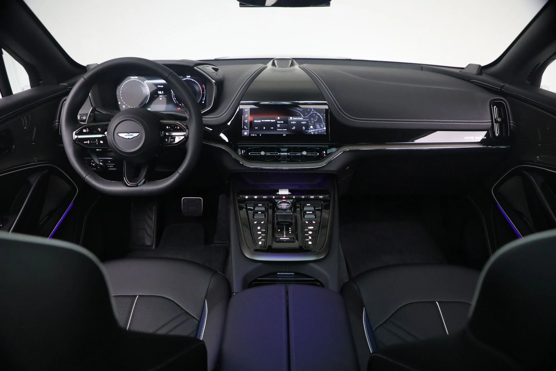 mph016_1984848089_New_2026_Aston_Martin_DBX_S_1779920374_64a8e5b8c1
