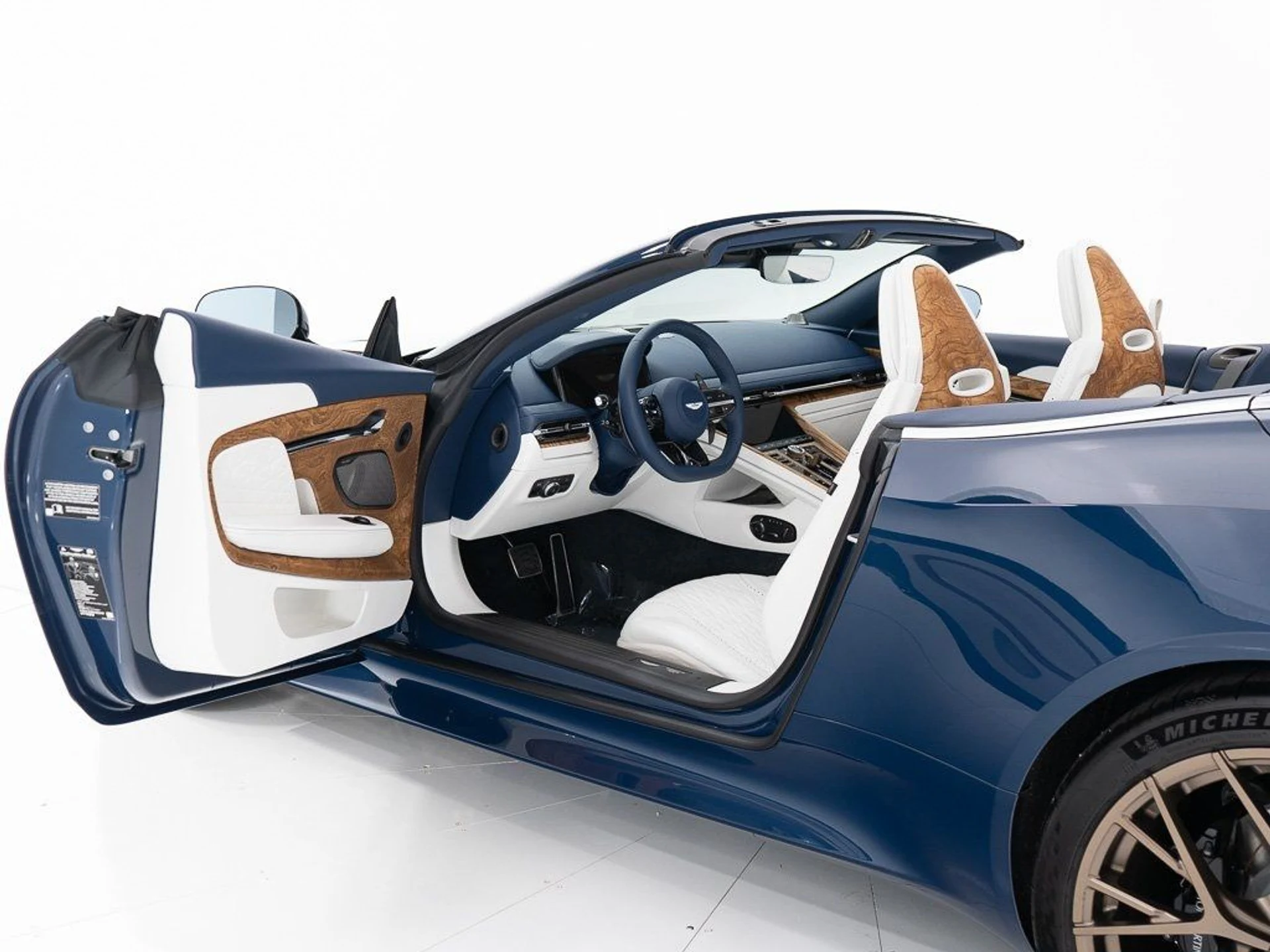 mph016_198531493_6af1ee923aa50ca45f6ac71e4b6c06f1_b86e3f2074