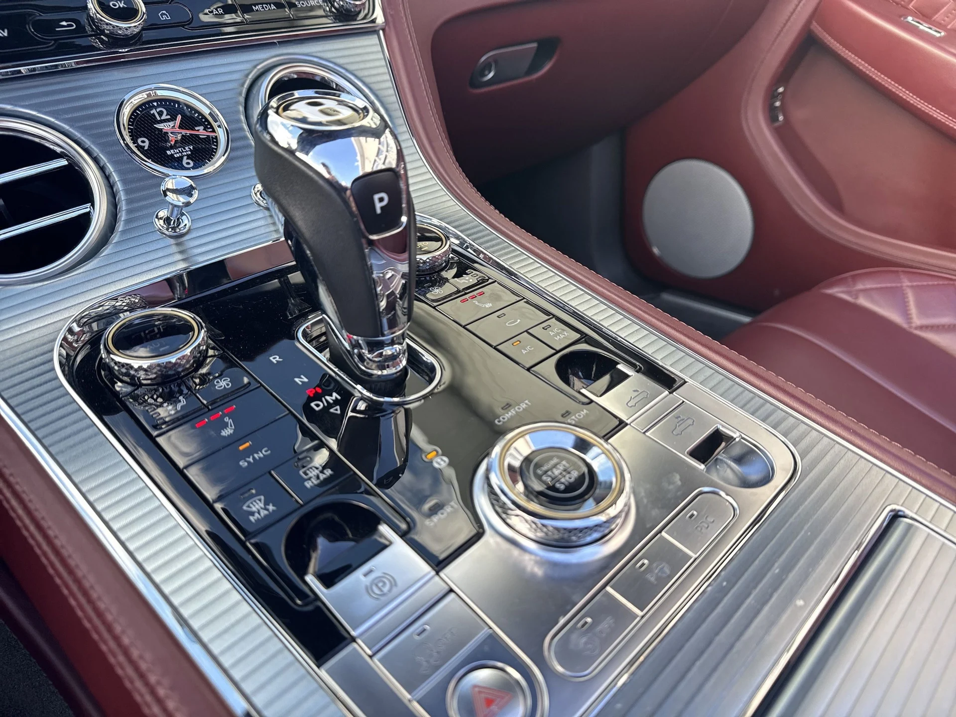 mph016_1990067873_e2b2c5d36dbd7d930ad8b02c415eb1aax_49729f8355